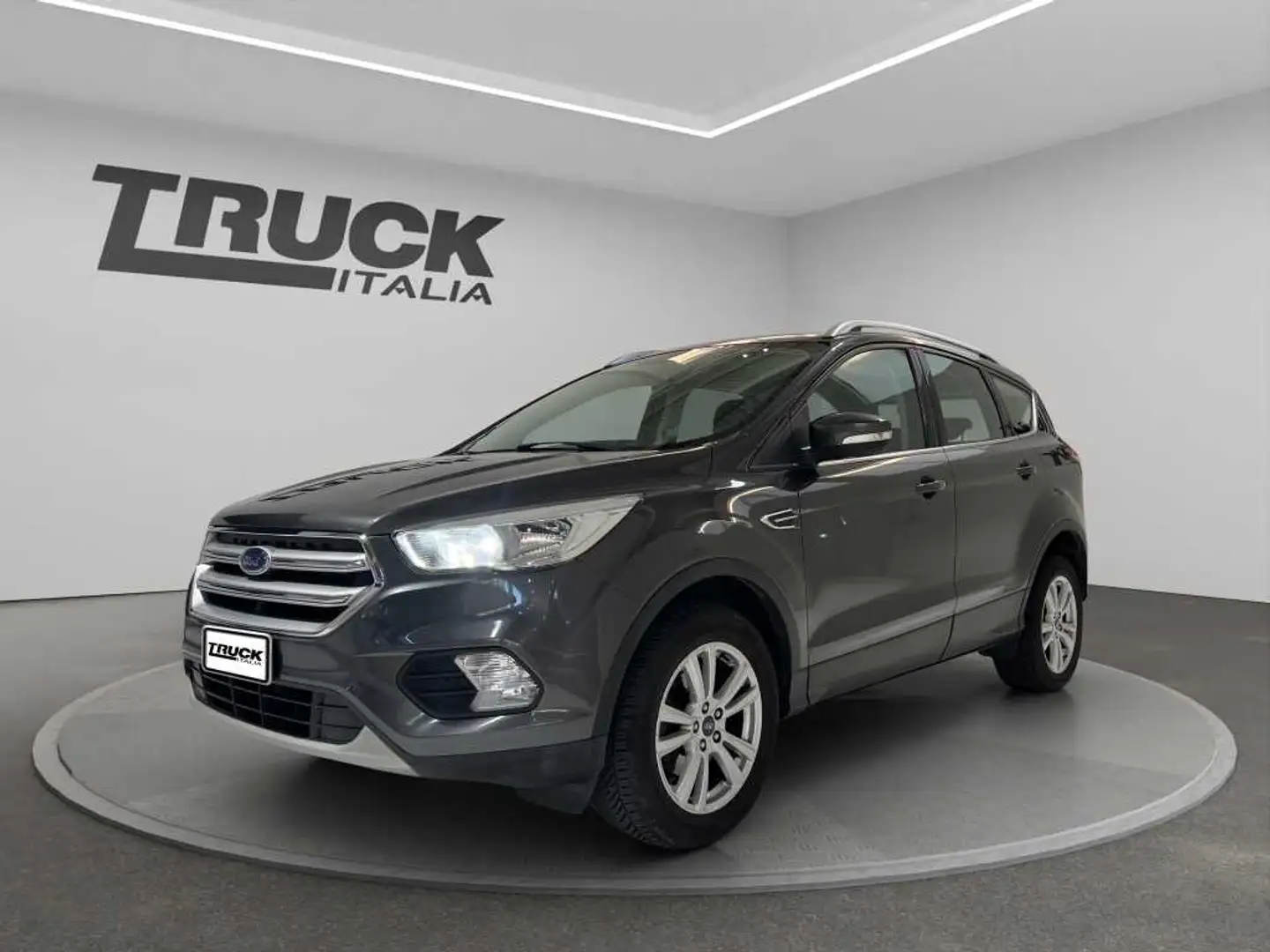 Ford Kuga II 2017 - Kuga 1.5 ecoboost Titanium s&s 2wd 120cv Gris - 1