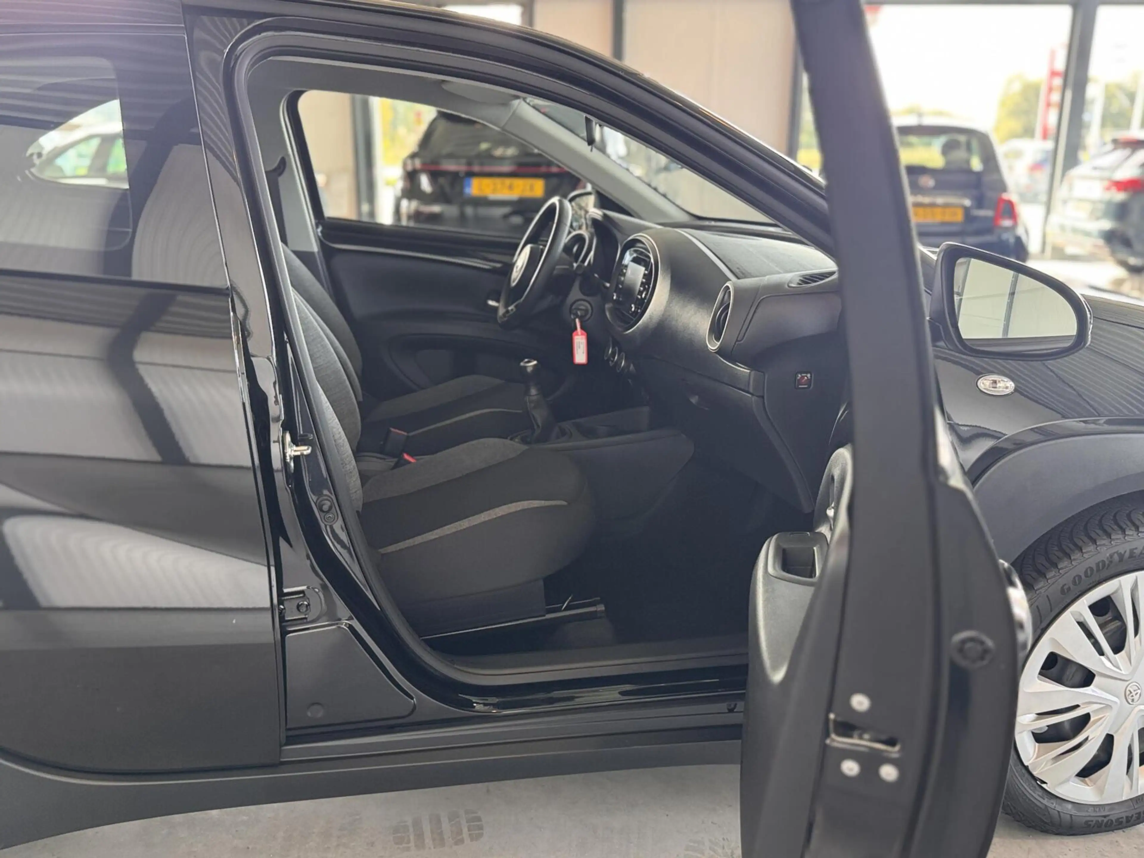 Toyota Aygo X 1.0 VVT-i MT Play Camera|CarPlay|Adapt.Cruise| — photo 26