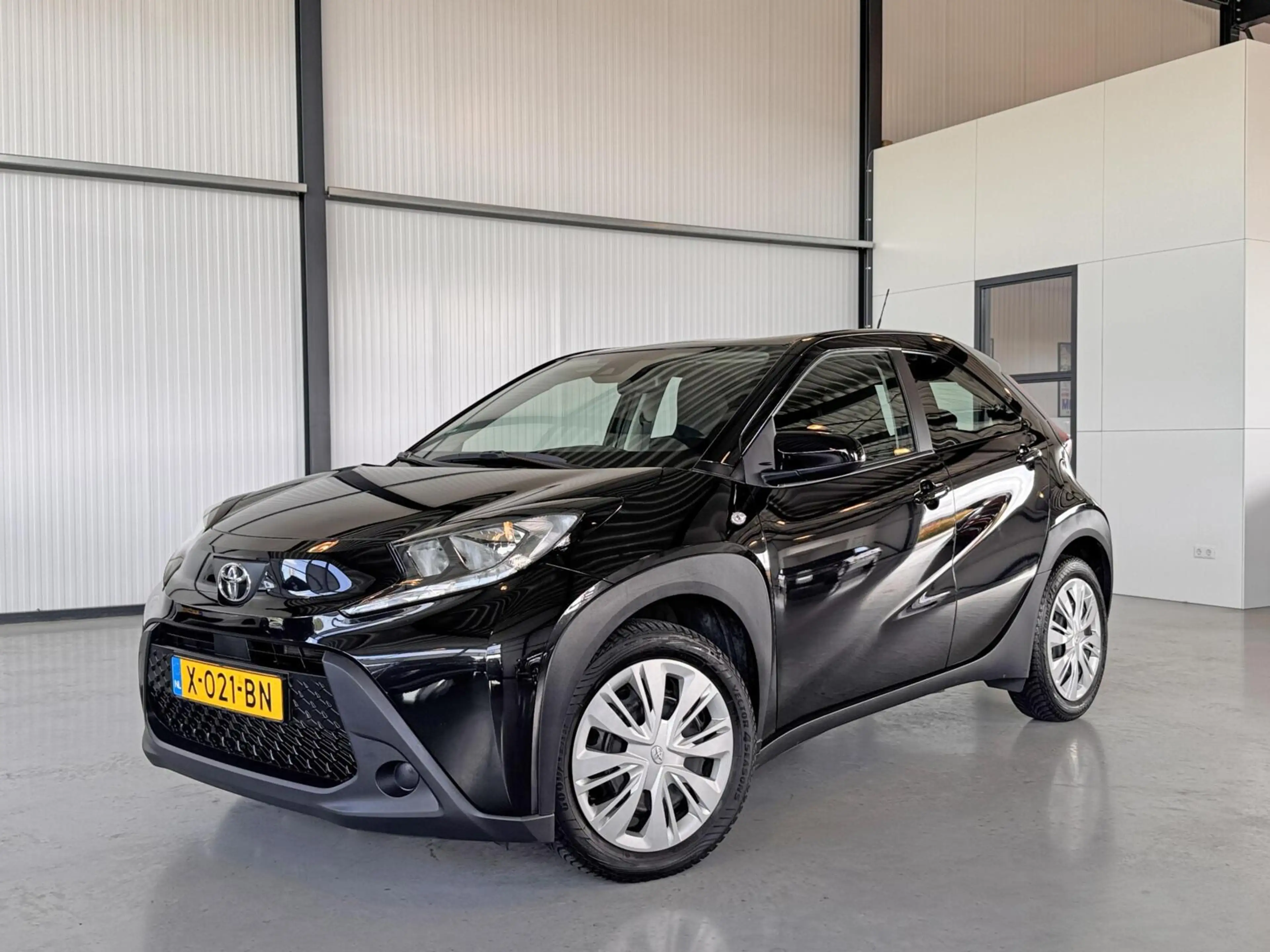 Toyota Aygo X 1.0 VVT-i MT Play Camera|CarPlay|Adapt.Cruise|