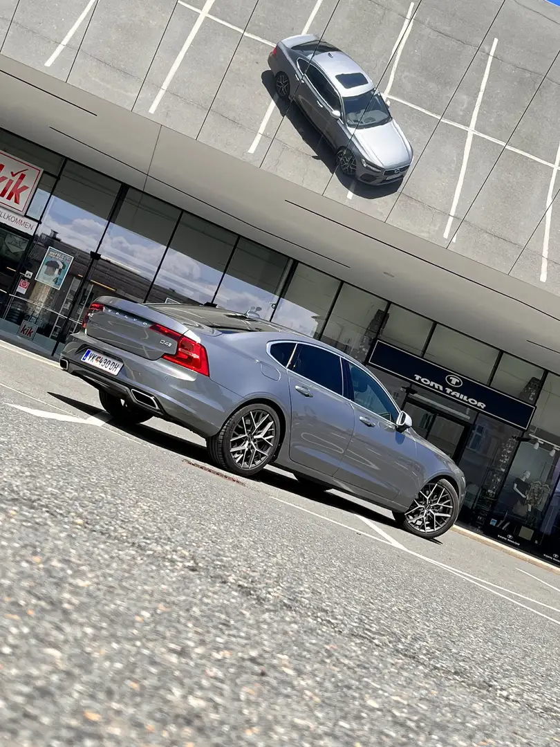 Volvo S90 R Design Grau - 1