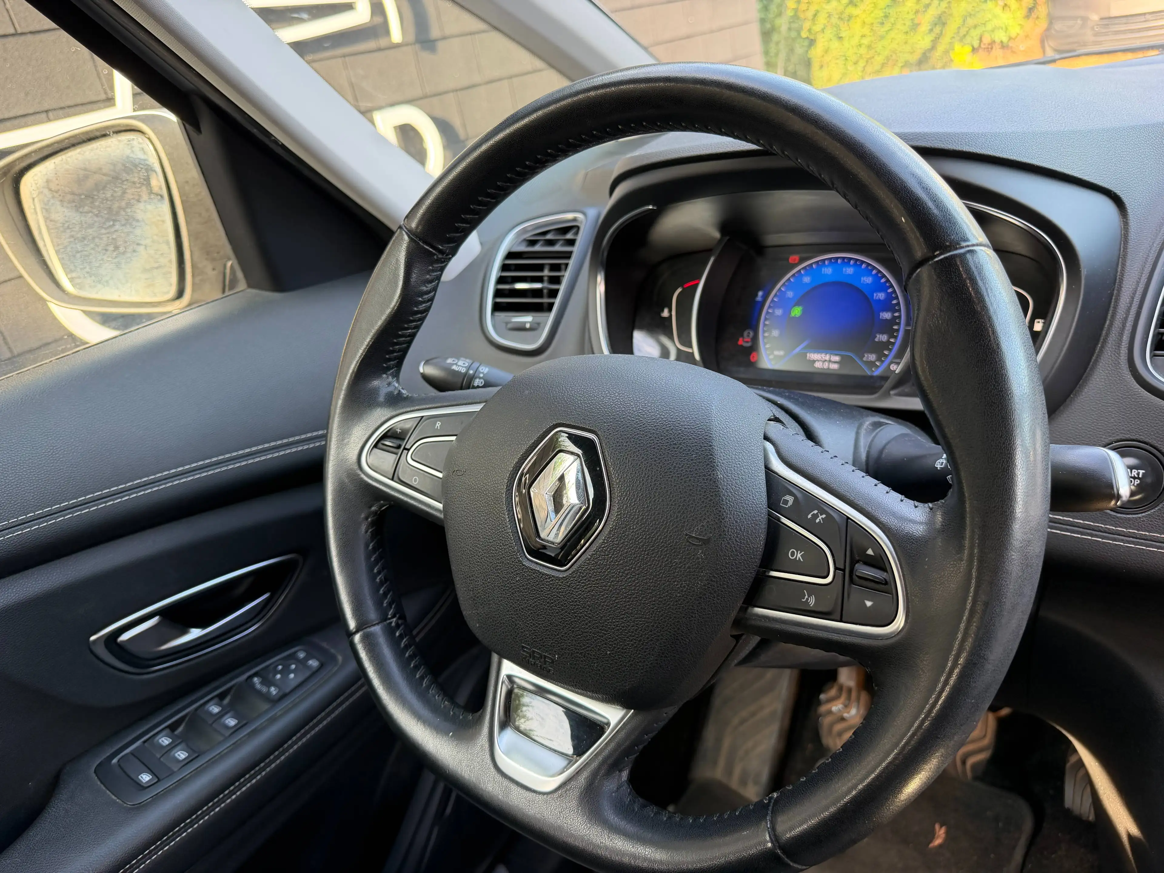 Renault Scenic 1.5 dCi+AIRCO+NAVI+CAMERA+JANTES+EURO 6B — photo 12