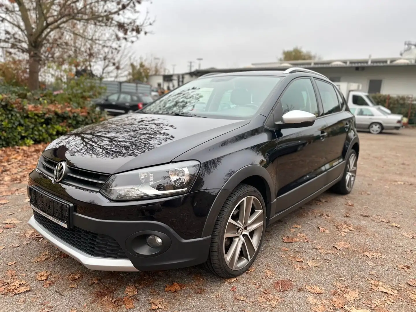 Volkswagen Polo V CrossPolo 17" Automatik 8Fach Bereift Nero - 1