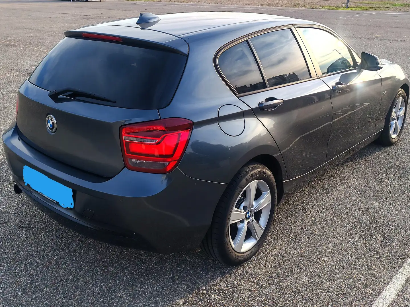 BMW 116 116i Sport Sport Gris - 1