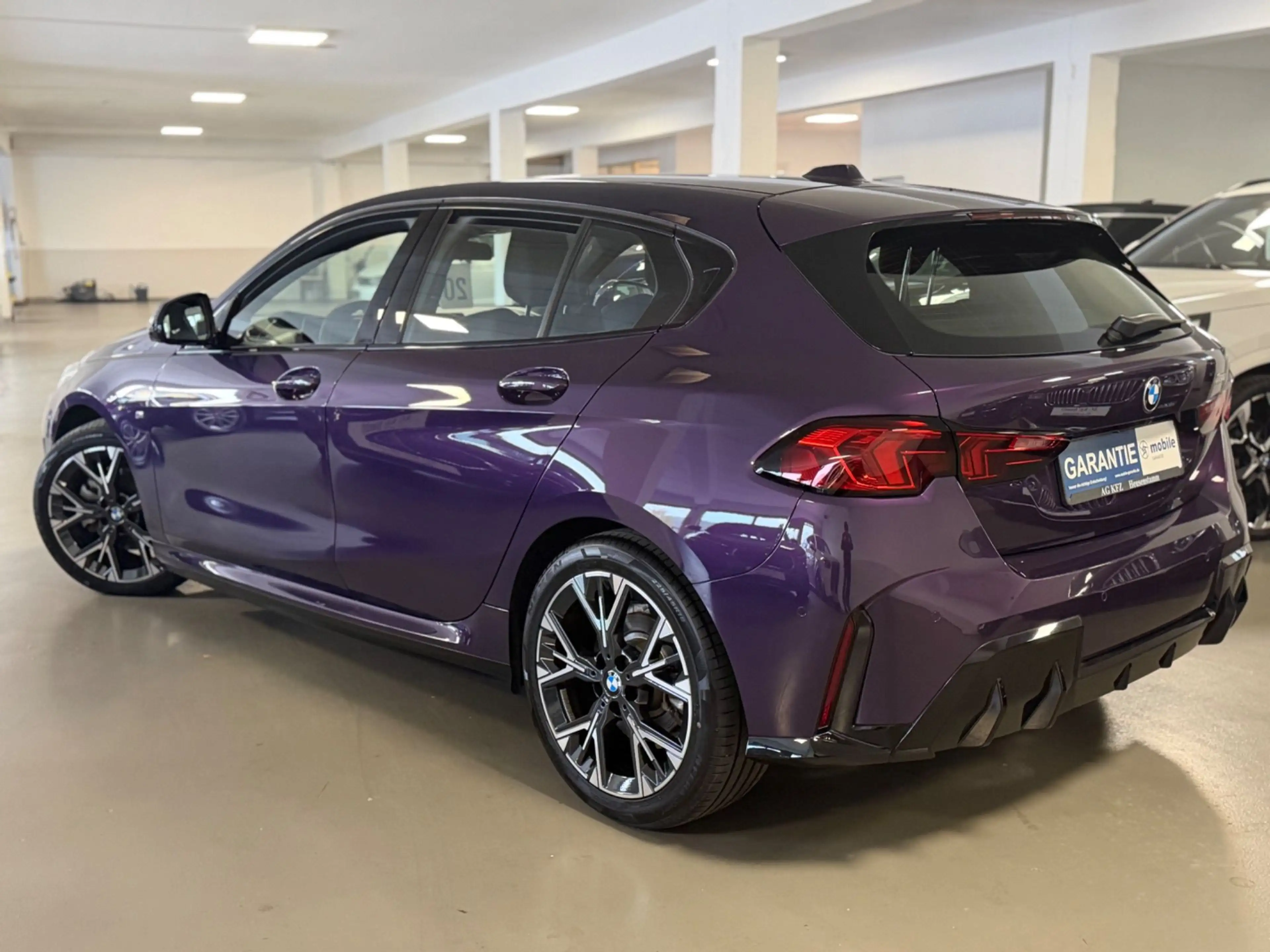BMW 120 i M Sport MASSAGE/360°KAMERA/HUD/LED/ICONIC — photo 9