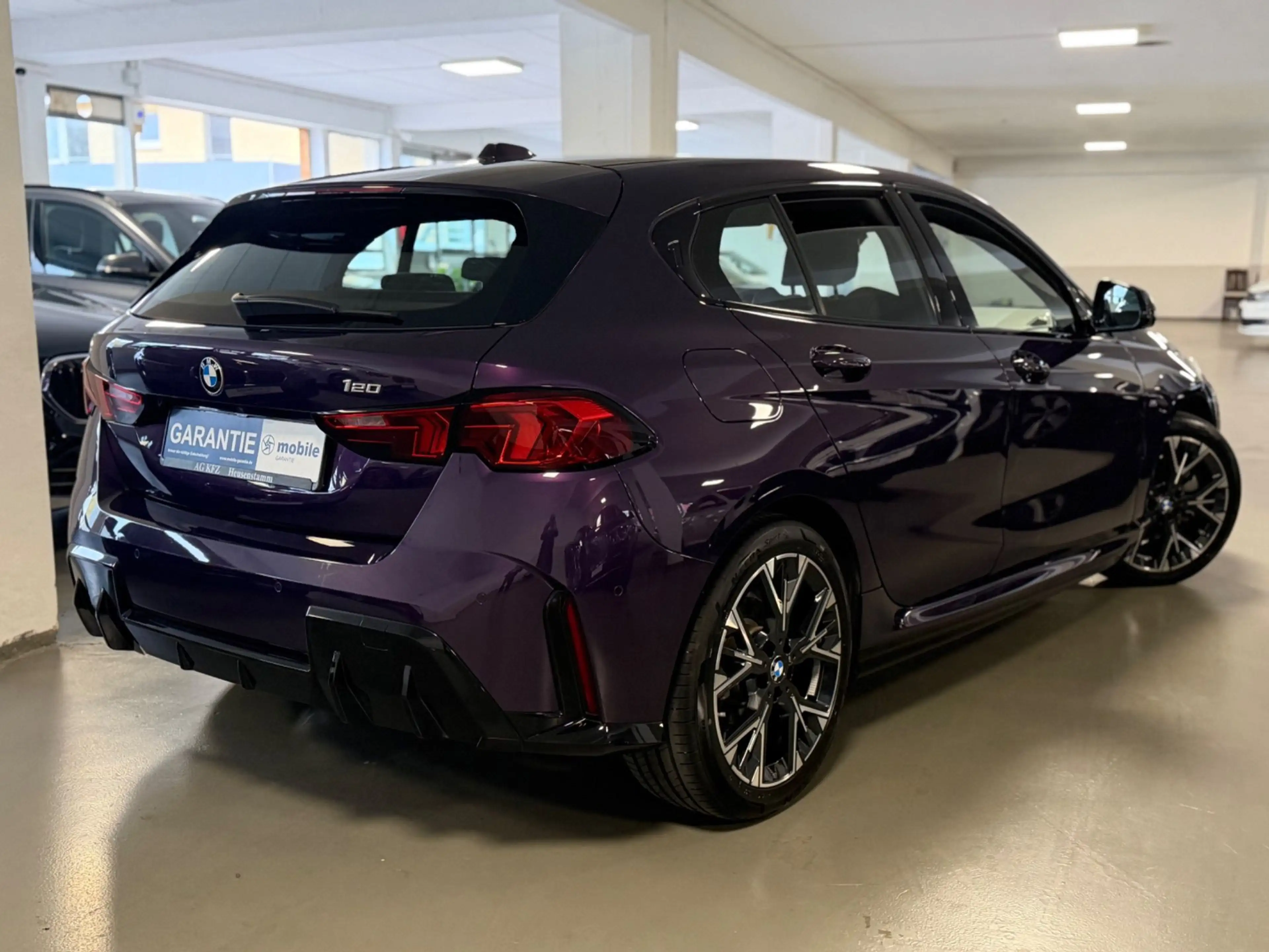 BMW 120 i M Sport MASSAGE/360°KAMERA/HUD/LED/ICONIC — photo 12