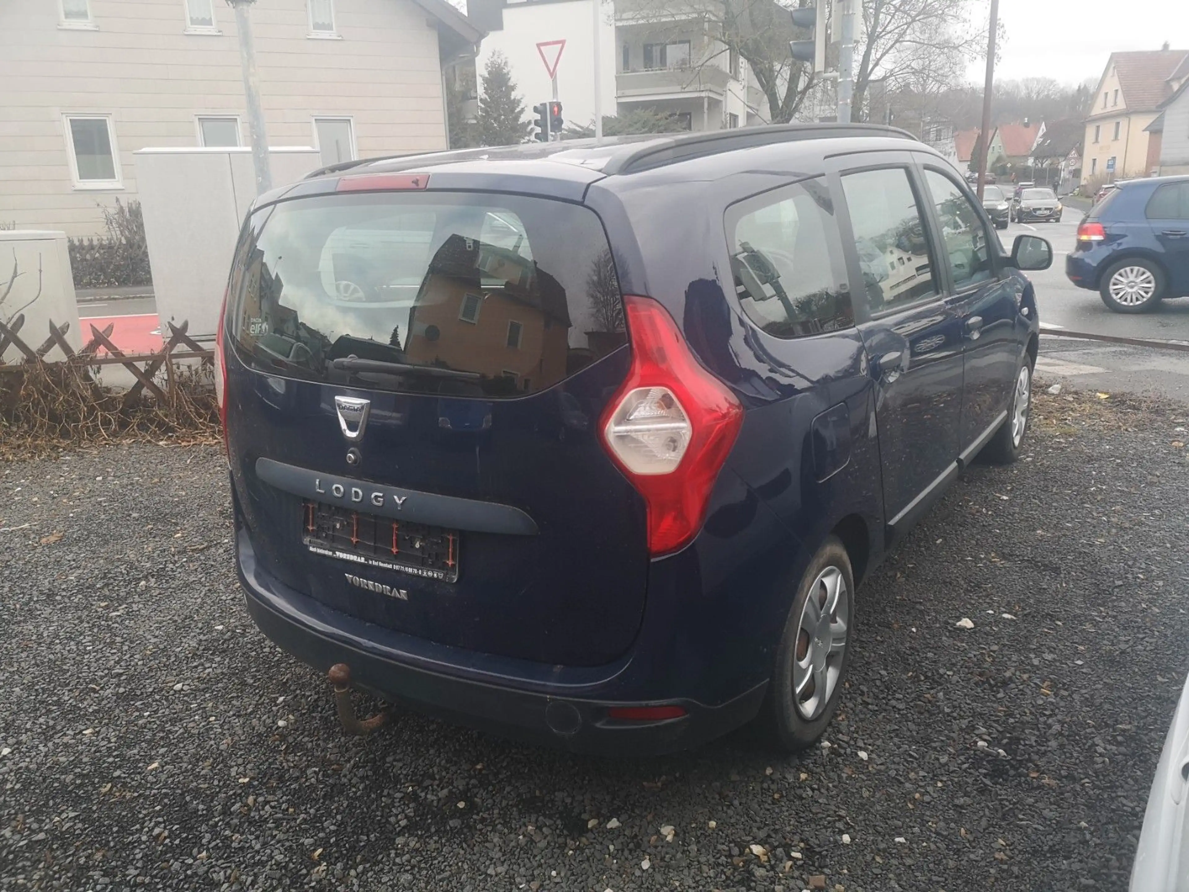 Dacia Lodgy 1.6 SCe 100 Lauréate 7 SITZE — photo 3