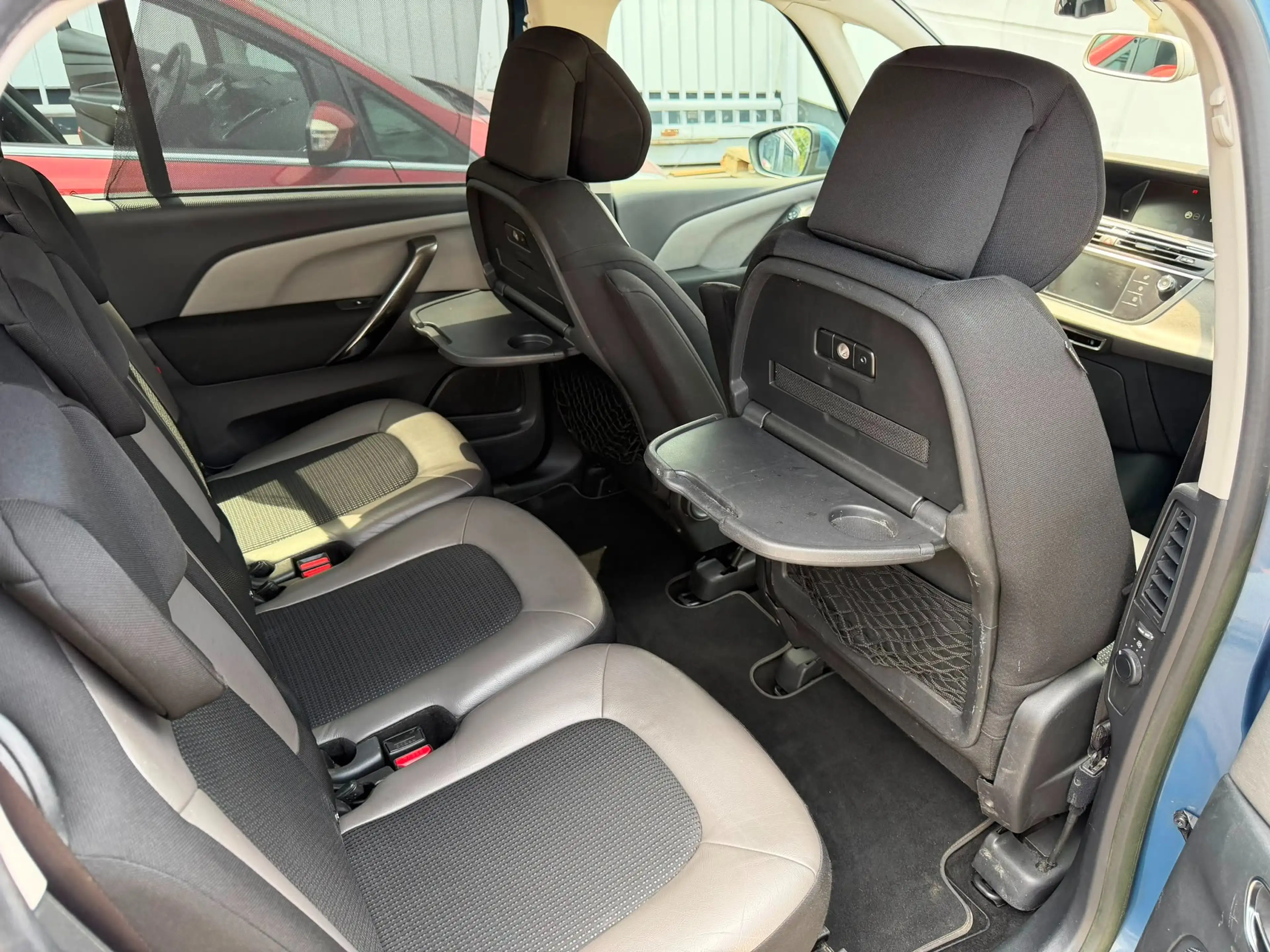 Citroen Grand C4 SpaceTourer e-HDi 115 Exclusive 7-Sitzer Autom. PICKERL 03/27 — photo 4