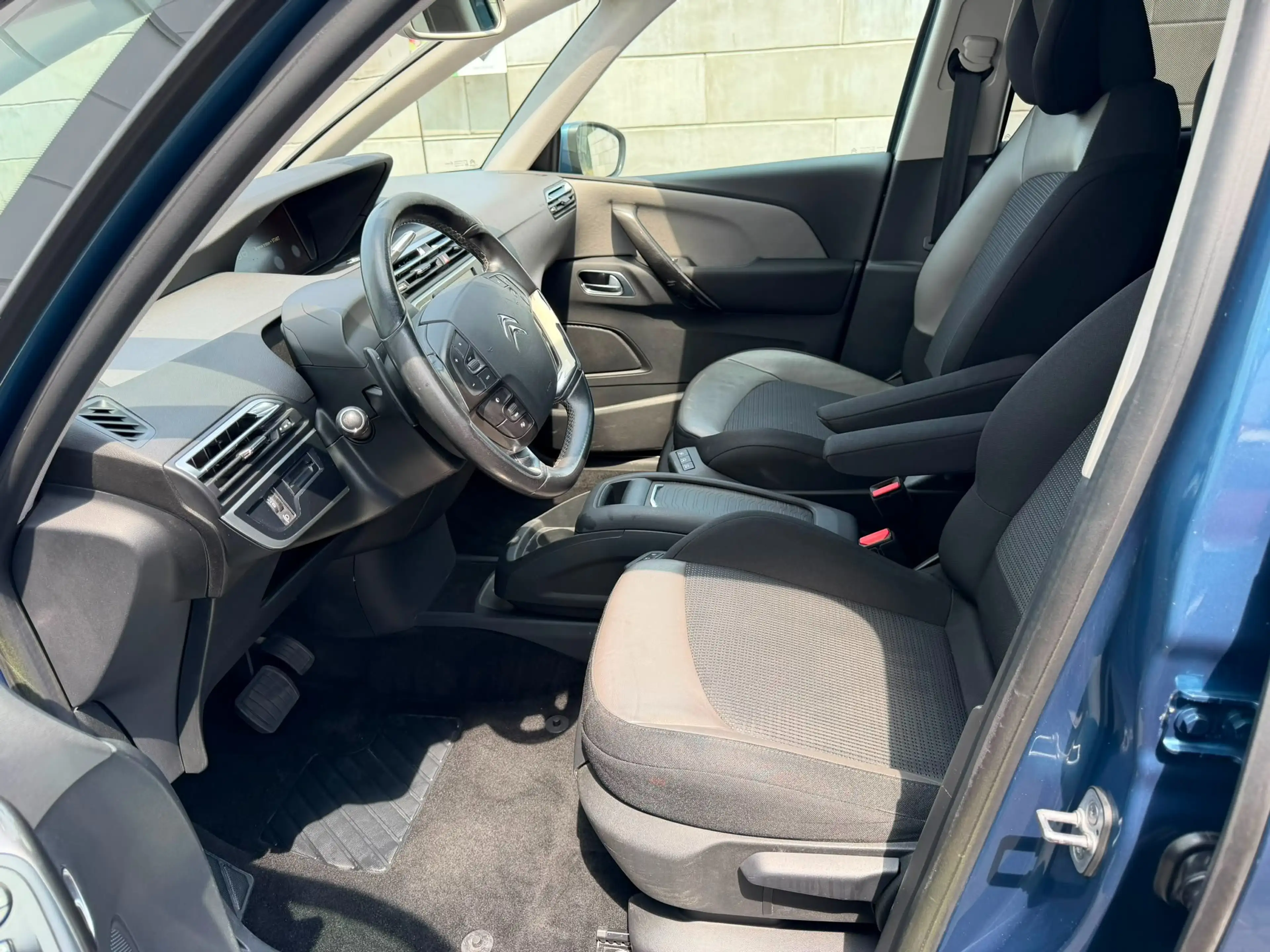Citroen Grand C4 SpaceTourer e-HDi 115 Exclusive 7-Sitzer Autom. PICKERL 03/27 — photo 15