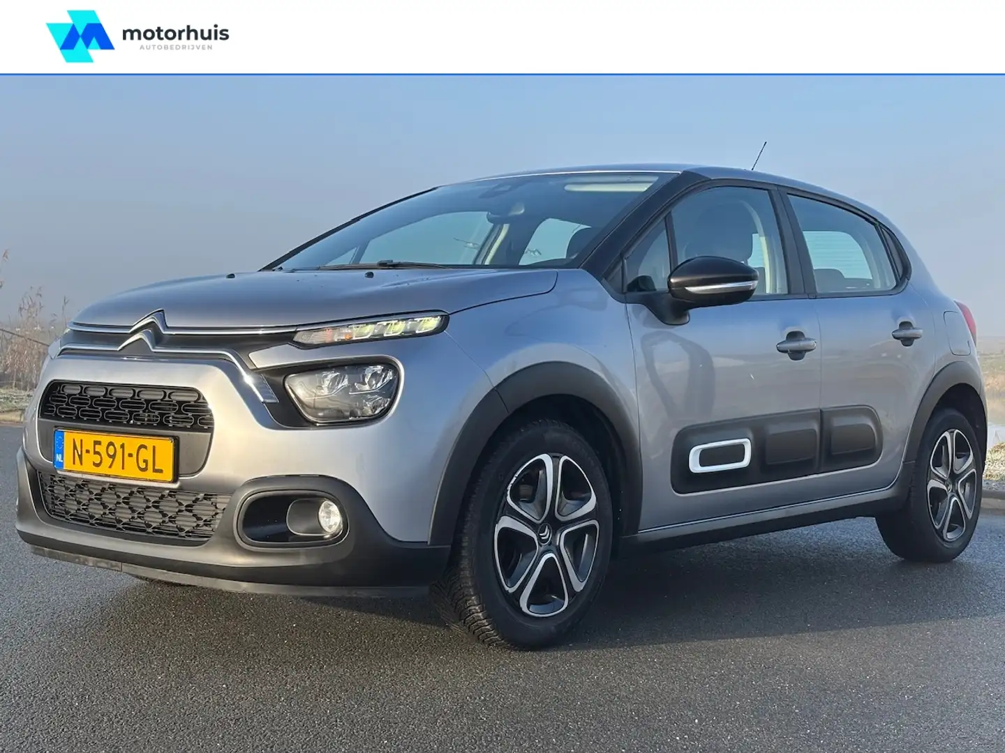 Citroen C3 | FEEL EDITION | NAVIGATIE | DAB + | PARKEER SENSO Grijs - 1