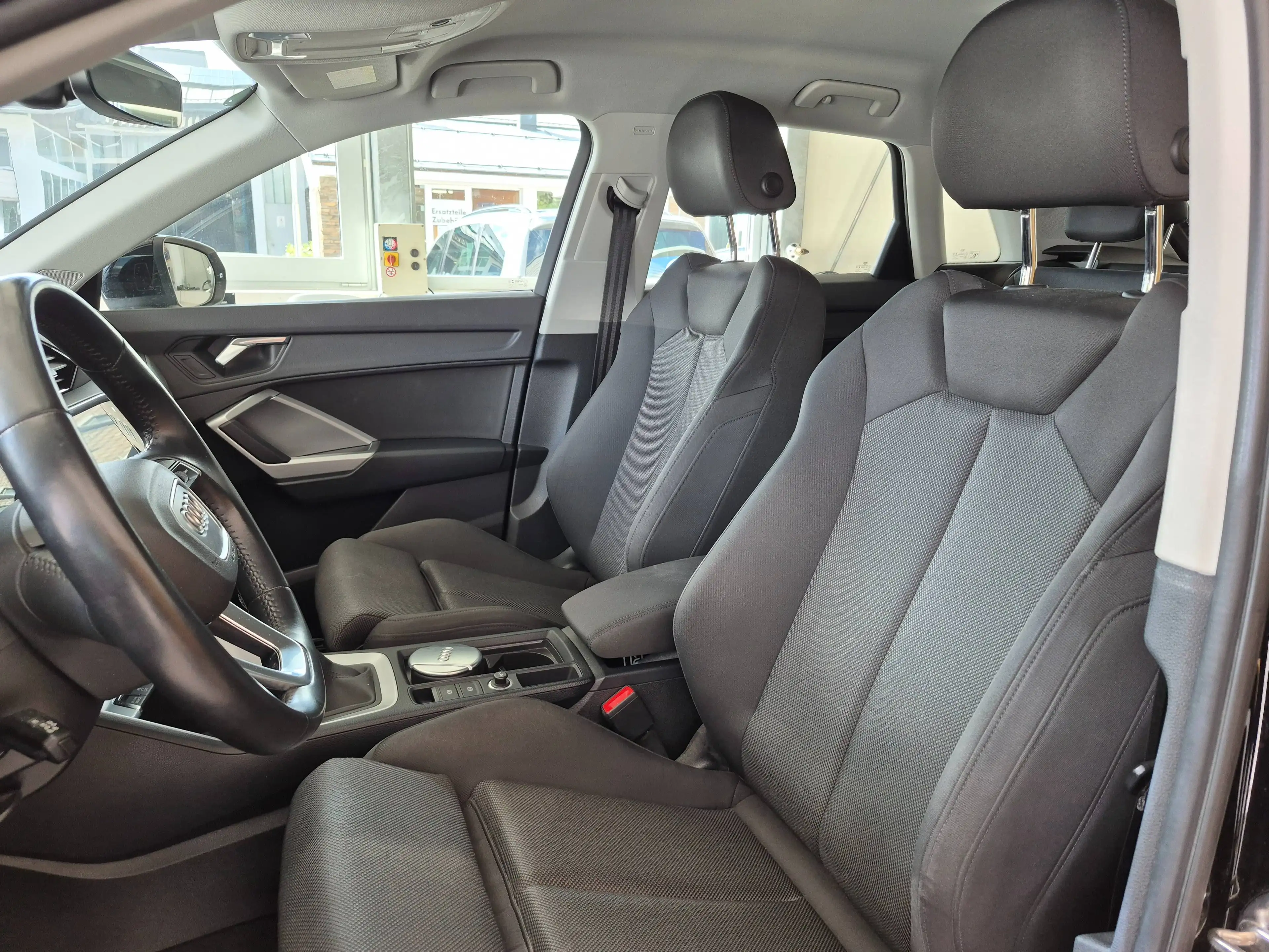 Audi Q3 35 TDI quattro advanced — photo 9