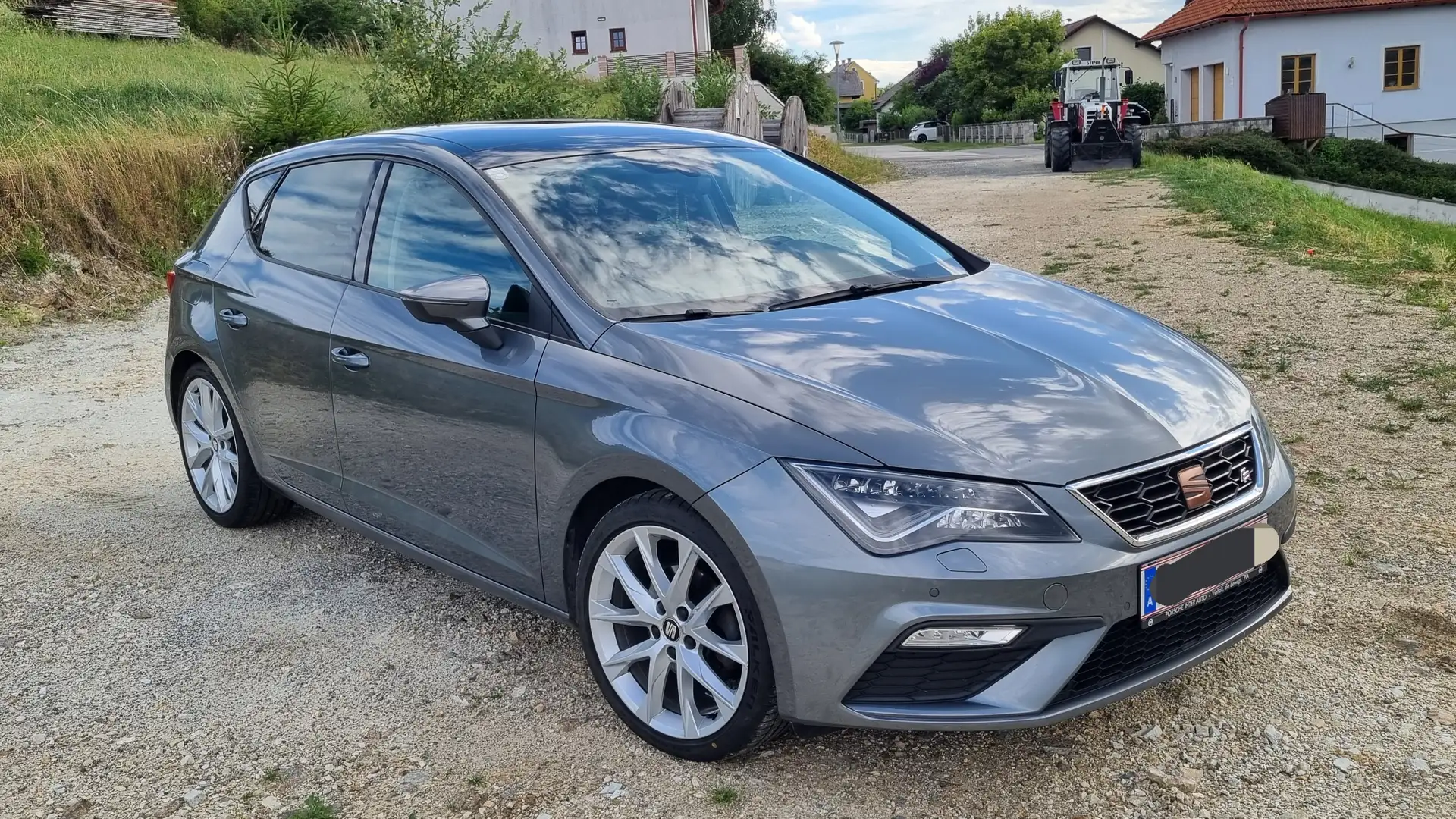 SEAT Leon FR 2,0 TDI Start-Stopp Grau - 2