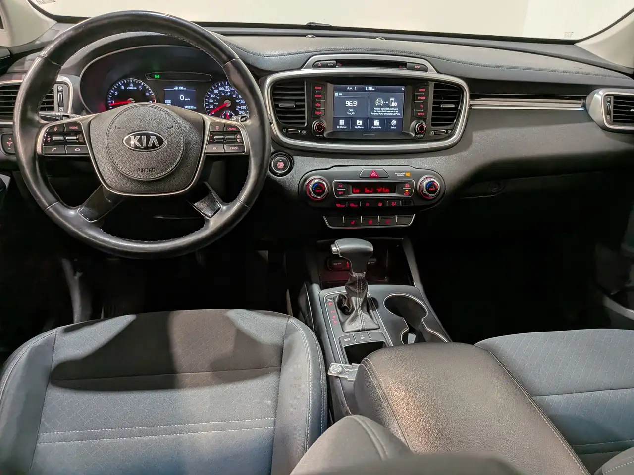 Kia Sorento photo Kia Sorento