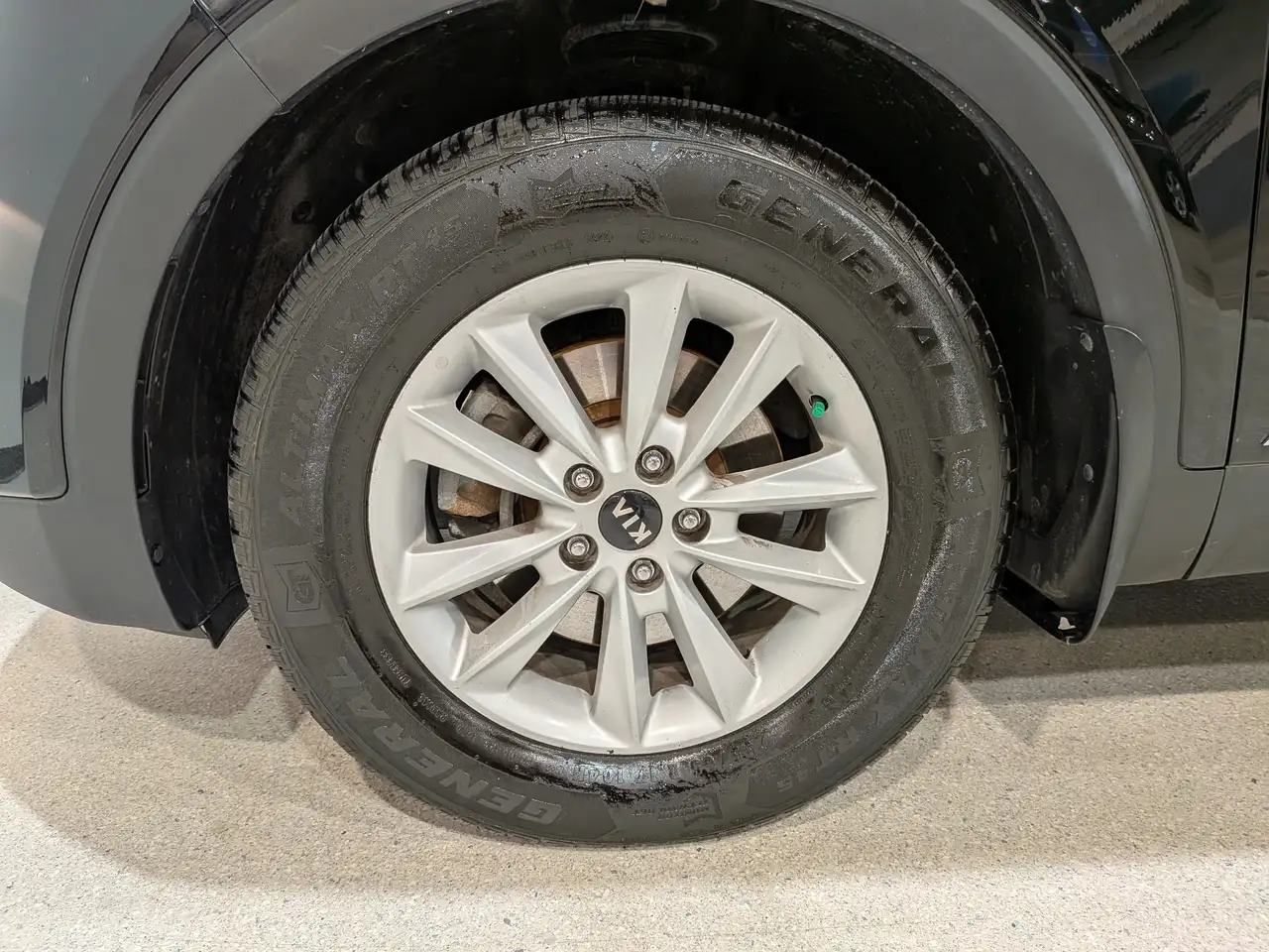 Kia Sorento photo Kia Sorento