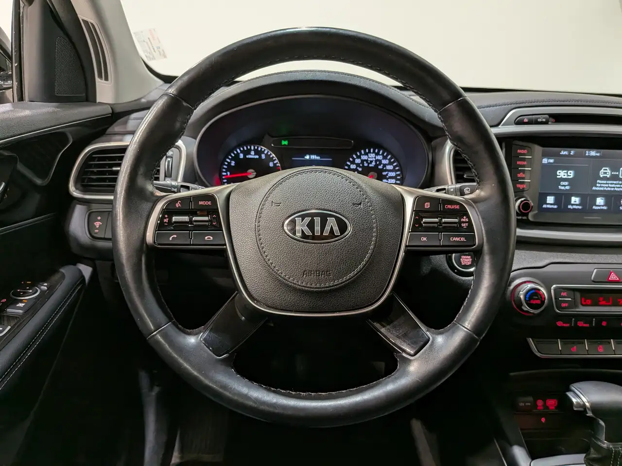Kia Sorento photo Kia Sorento