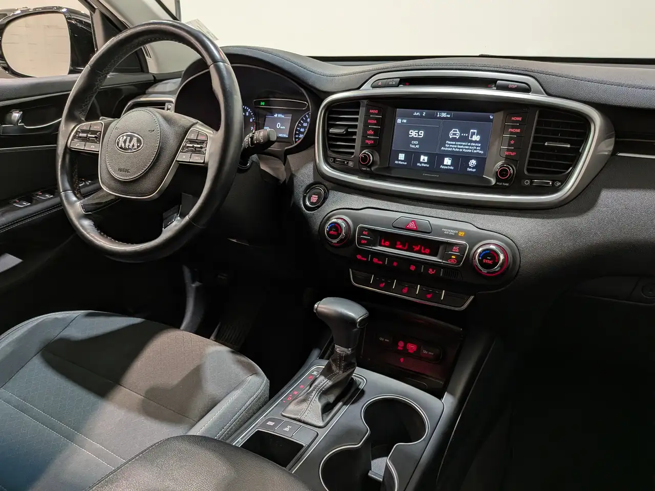 Kia Sorento photo Kia Sorento