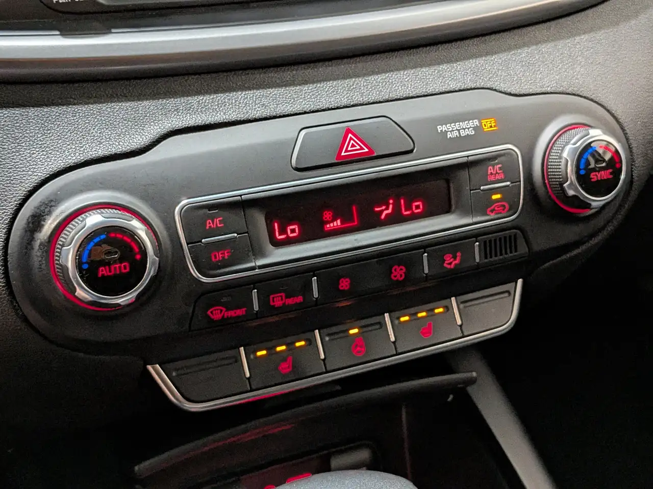 Kia Sorento photo Kia Sorento
