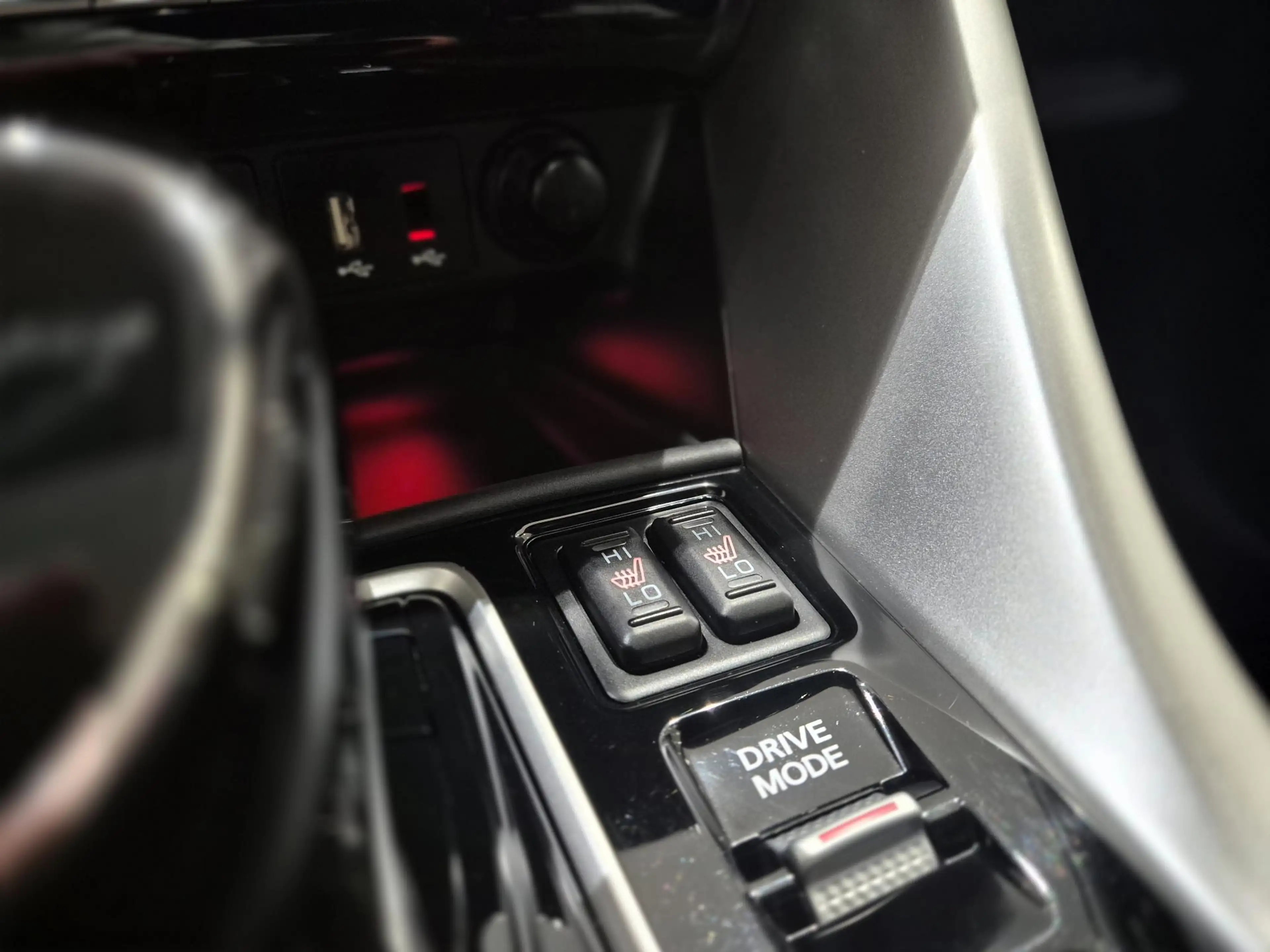 Mitsubishi Eclipse Cross 2.4 PHEV Instyle | Trekhaak | Panoramadak | Leder — photo 26