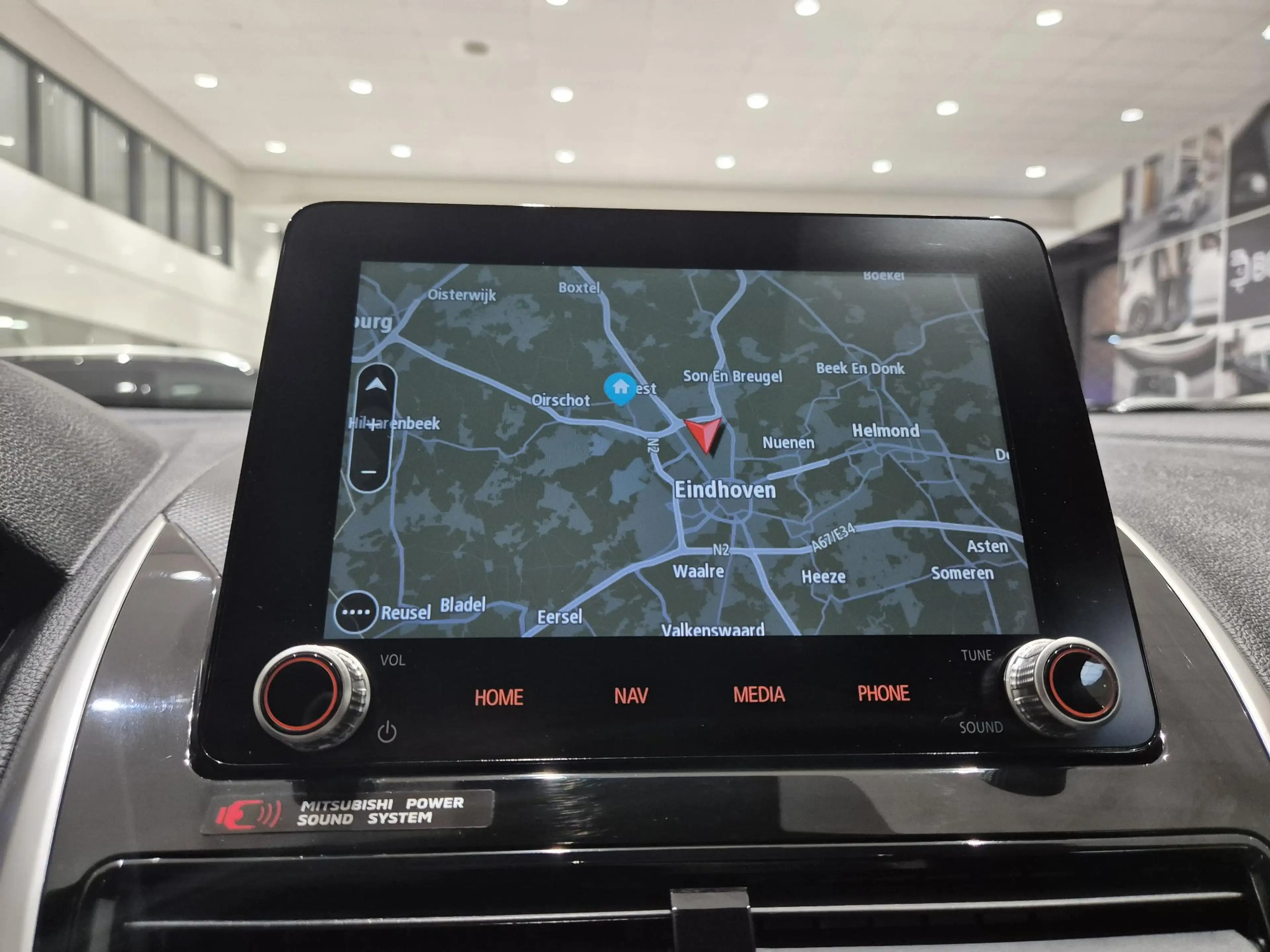 Mitsubishi Eclipse Cross 2.4 PHEV Instyle | Trekhaak | Panoramadak | Leder — photo 8