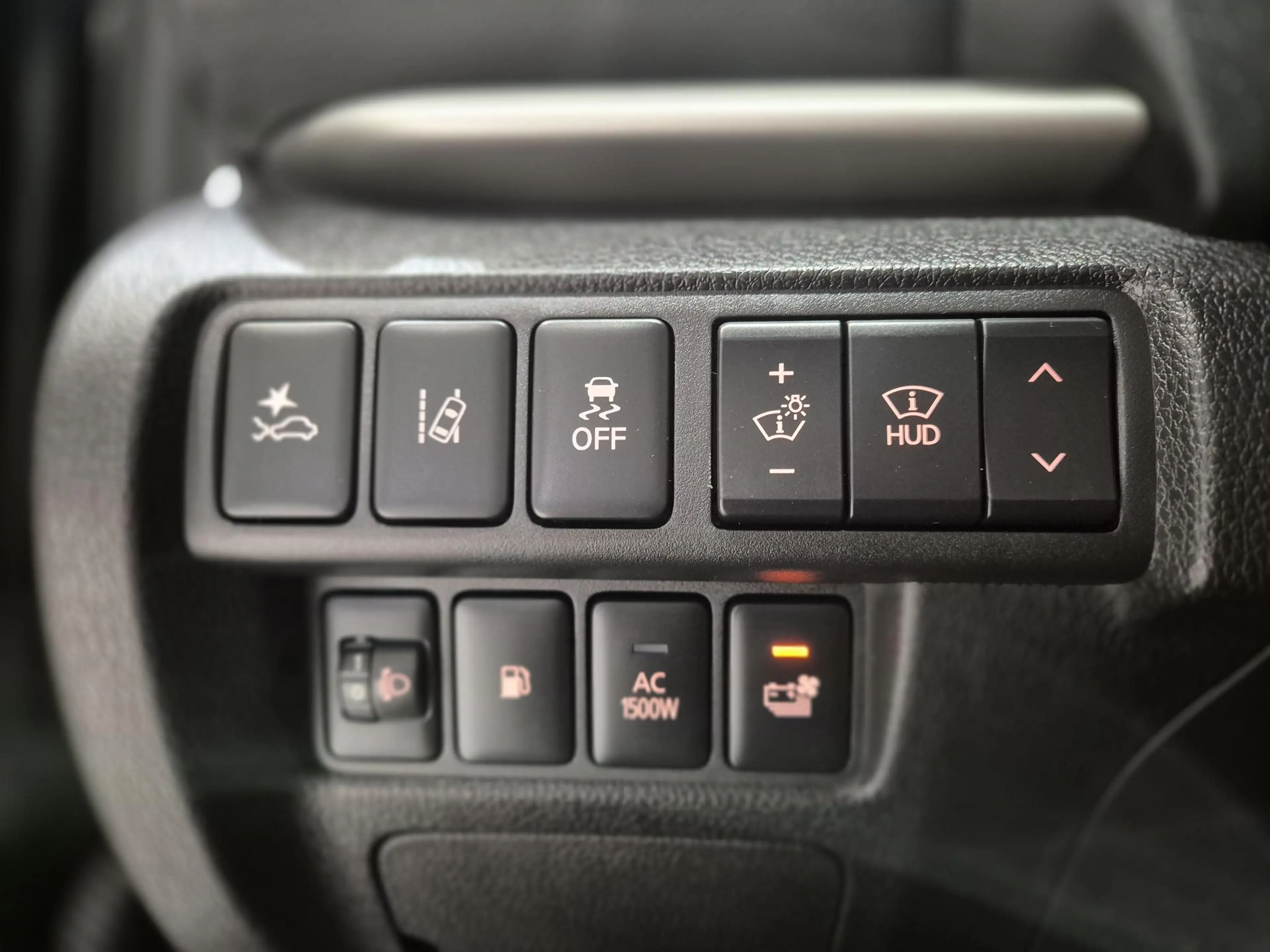 Mitsubishi Eclipse Cross 2.4 PHEV Instyle | Trekhaak | Panoramadak | Leder — photo 28
