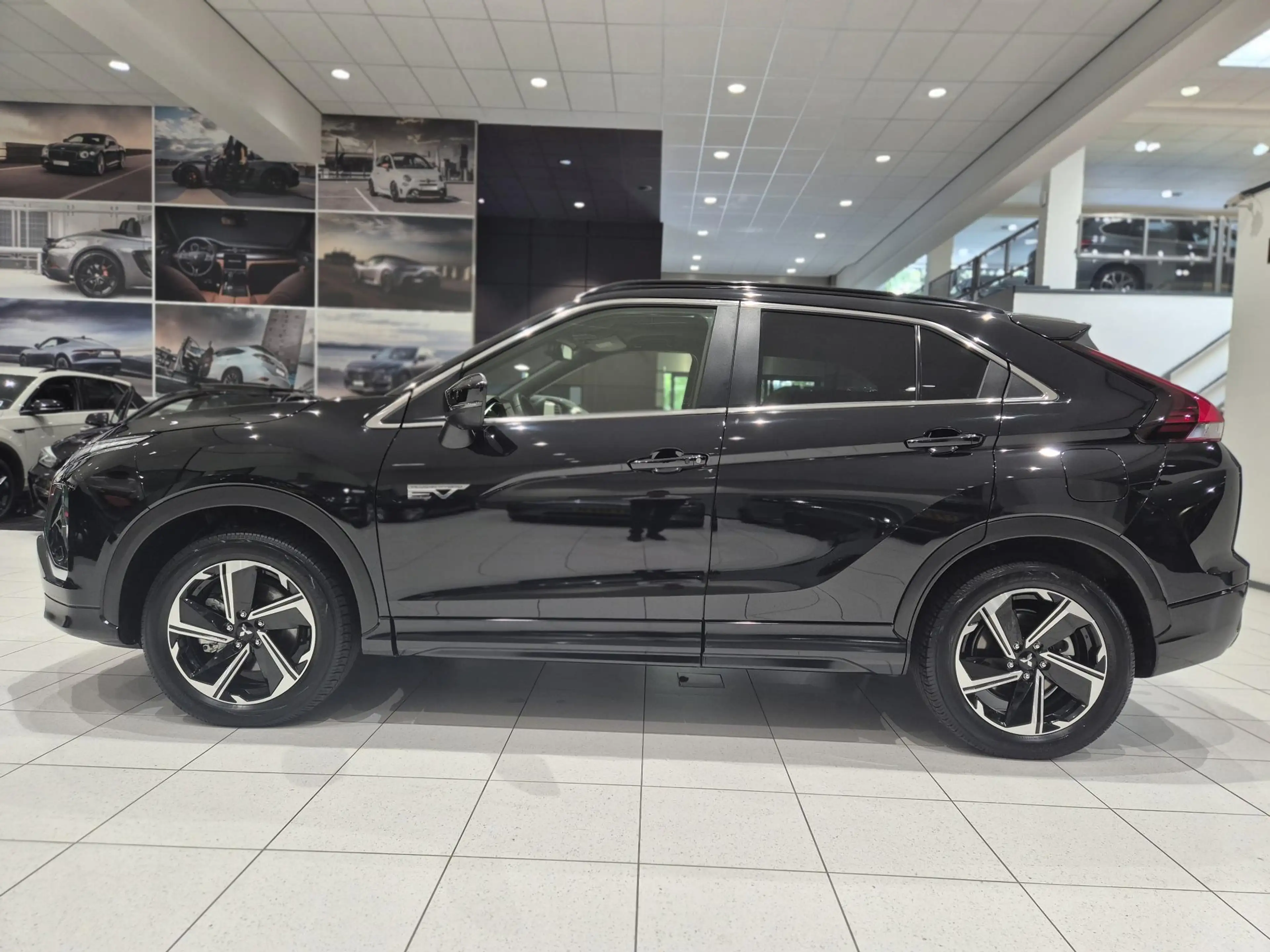 Mitsubishi Eclipse Cross 2.4 PHEV Instyle | Trekhaak | Panoramadak | Leder — photo 12