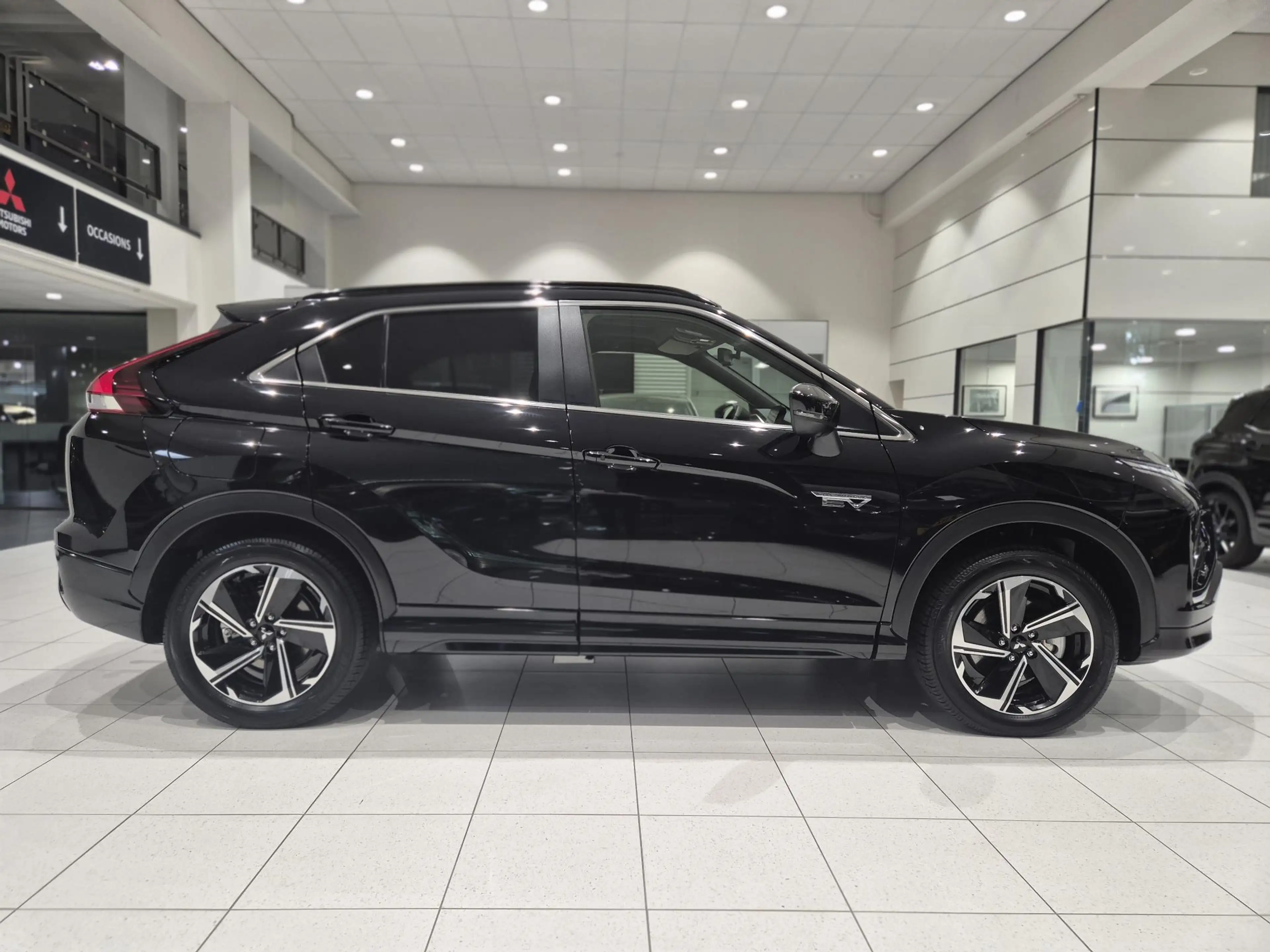 Mitsubishi Eclipse Cross 2.4 PHEV Instyle | Trekhaak | Panoramadak | Leder — photo 13