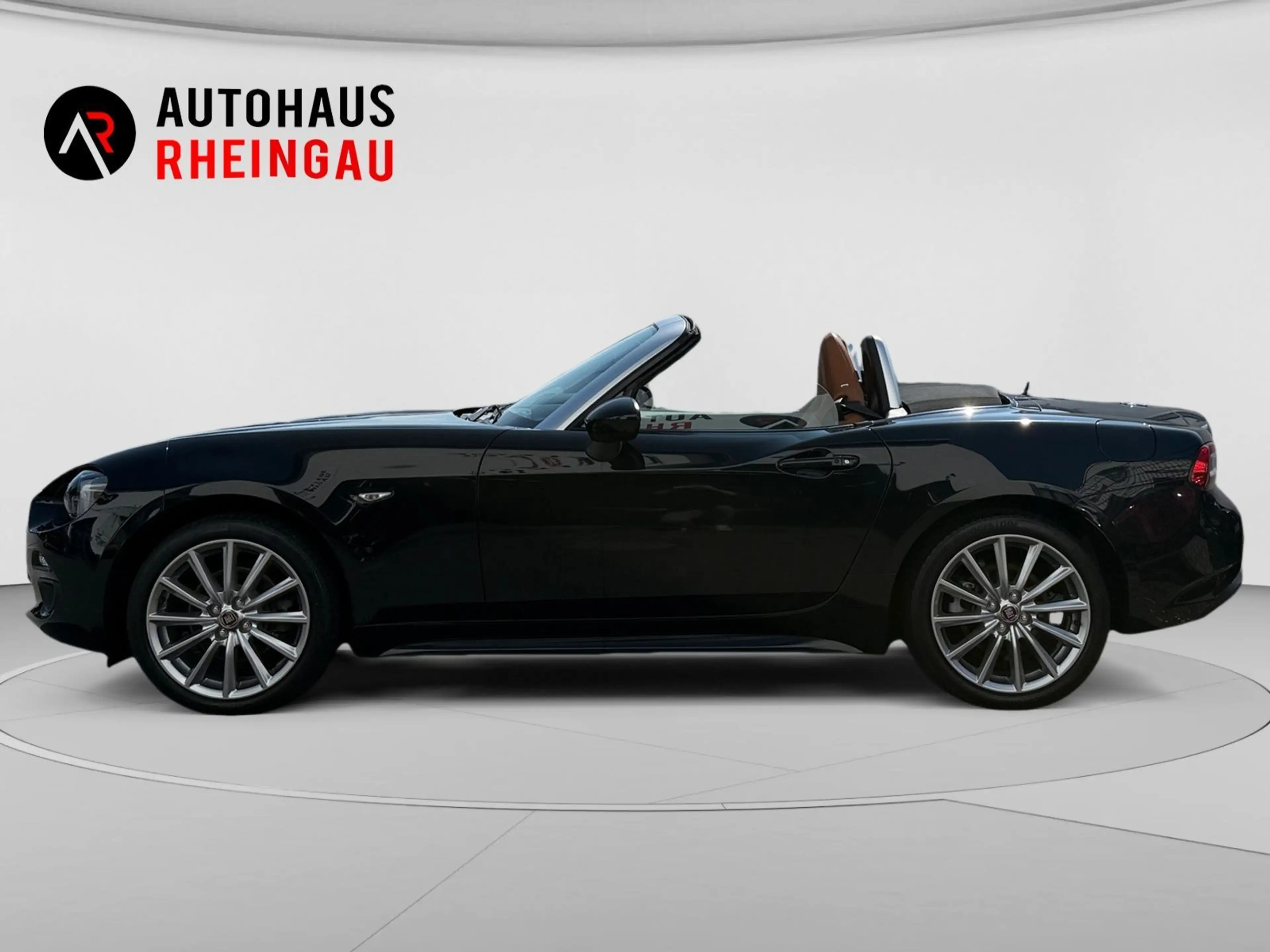 Fiat 124 Spider 1.4 MultiAir Turbo Lusso*RFK*BOSE*LED — photo 8