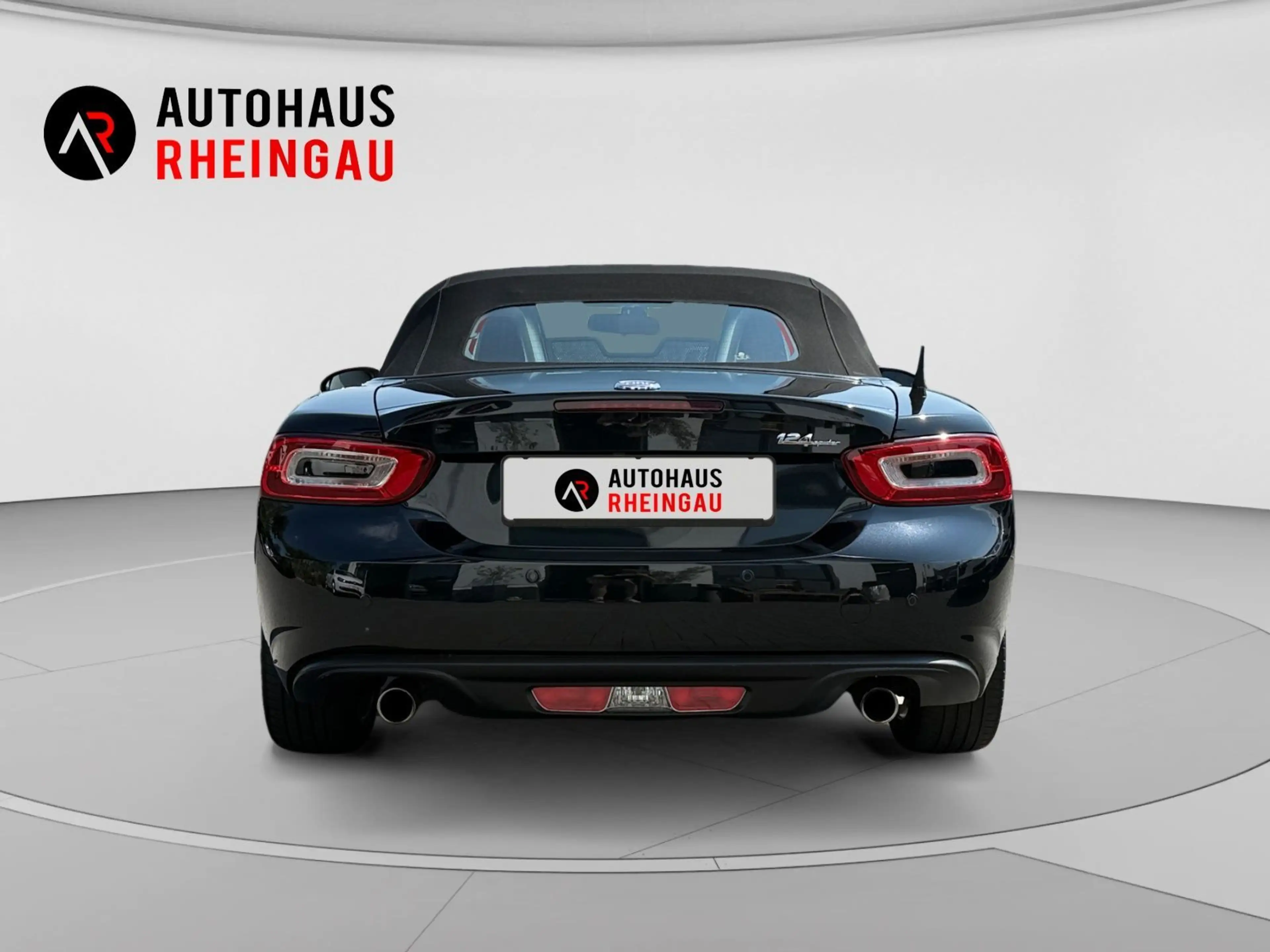 Fiat 124 Spider 1.4 MultiAir Turbo Lusso*RFK*BOSE*LED — photo 5