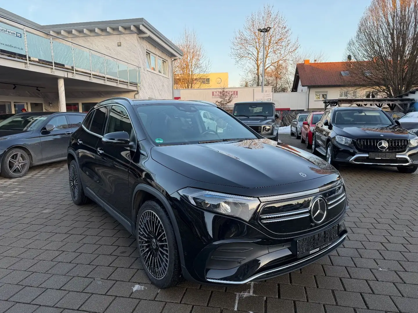 Mercedes-Benz EQA 250+ MBUX*AMG*Pano*Rcam*Ambi*AHK Schwarz - 1