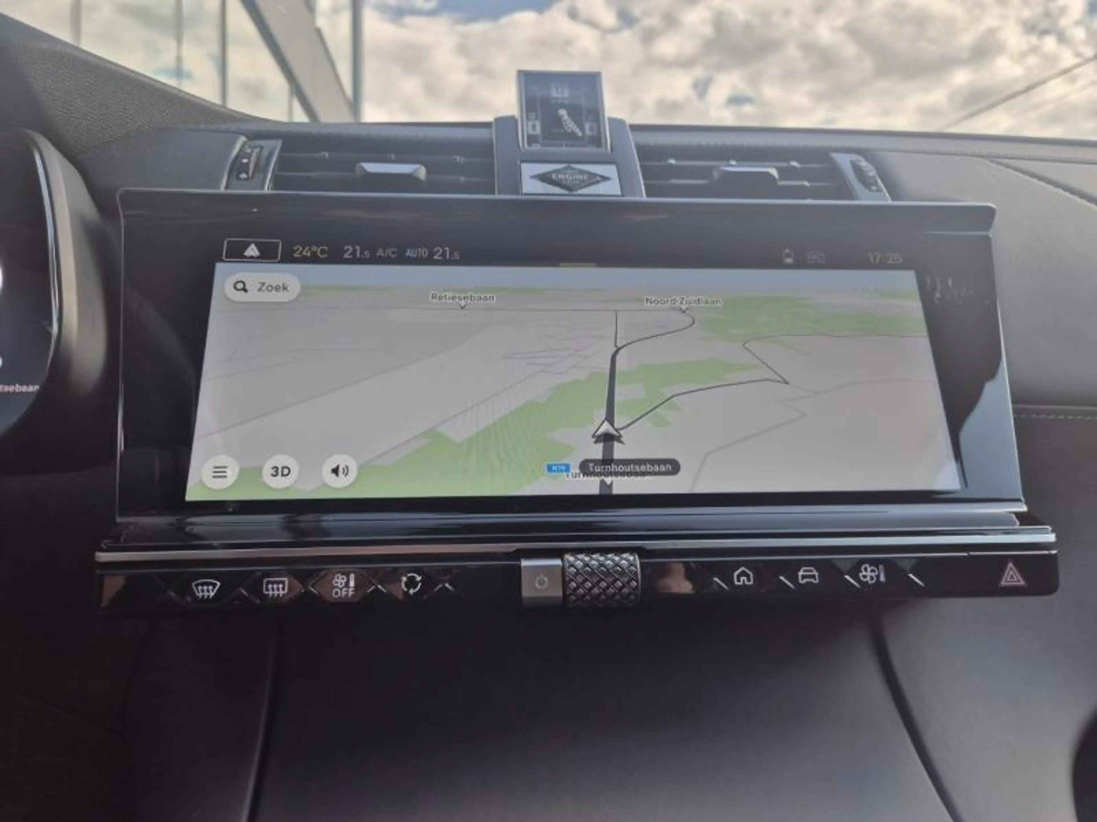 DS Automobiles DS 7 Crossback RIVOLI/4X4/300 PK/FULL LEDER RIVOLI 300 PK — photo 15