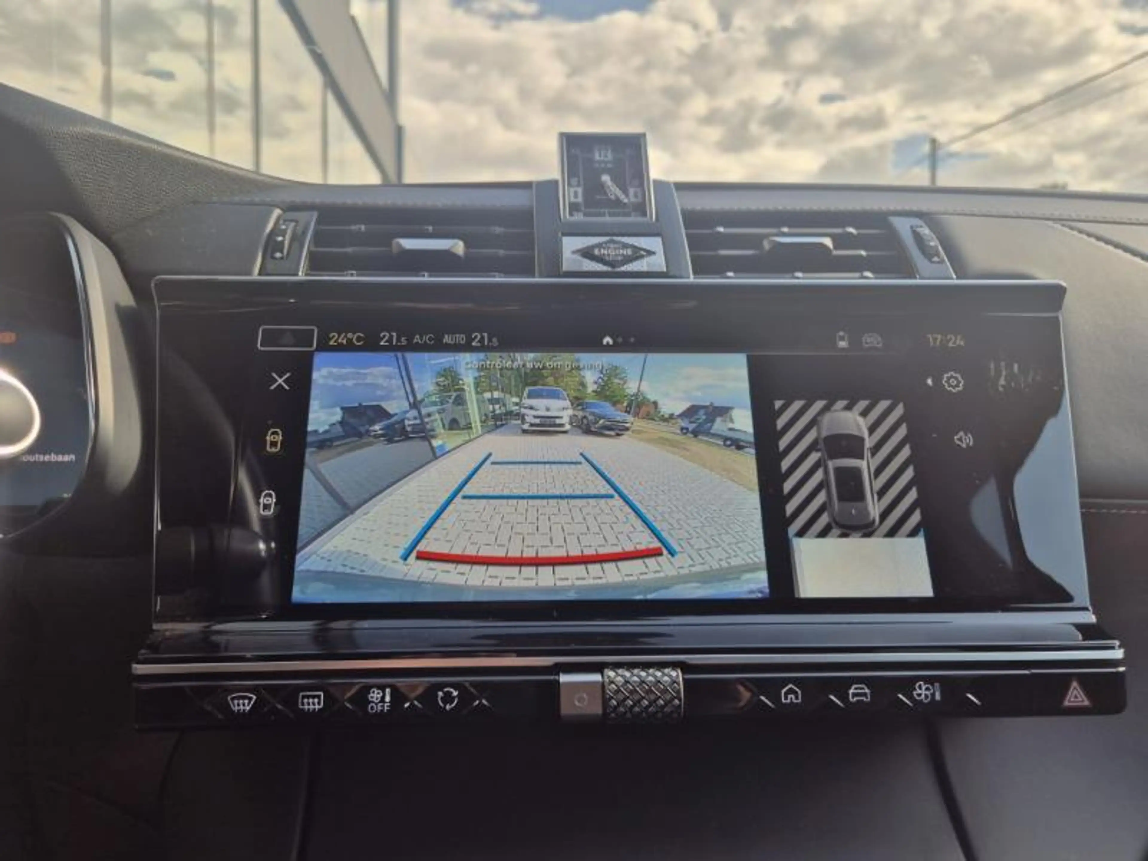 DS Automobiles DS 7 Crossback RIVOLI/4X4/300 PK/FULL LEDER RIVOLI 300 PK — photo 14