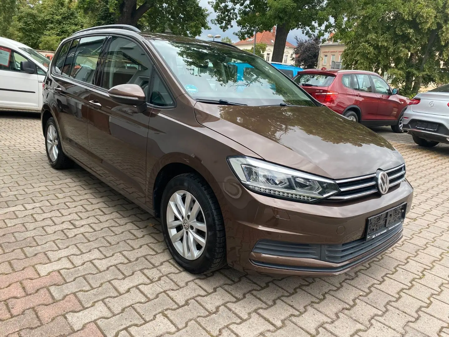 Volkswagen Touran TDi,Comfortl,Klimaut,LED,7 Sitze,ACC Braun - 1