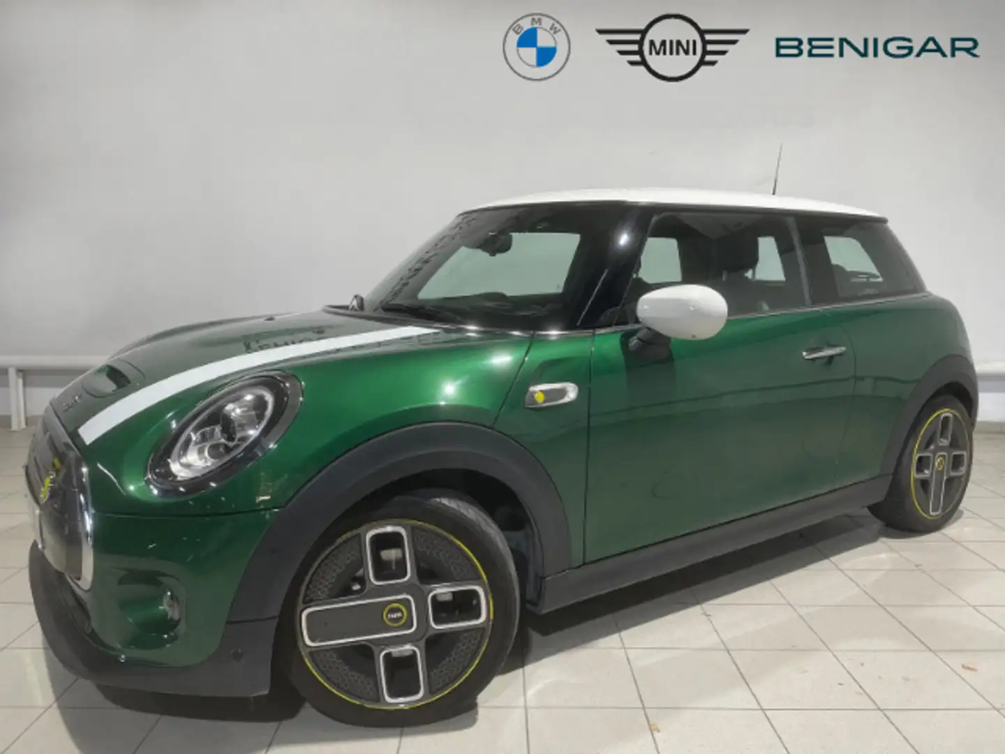MINI Cooper SE Groen - 1
