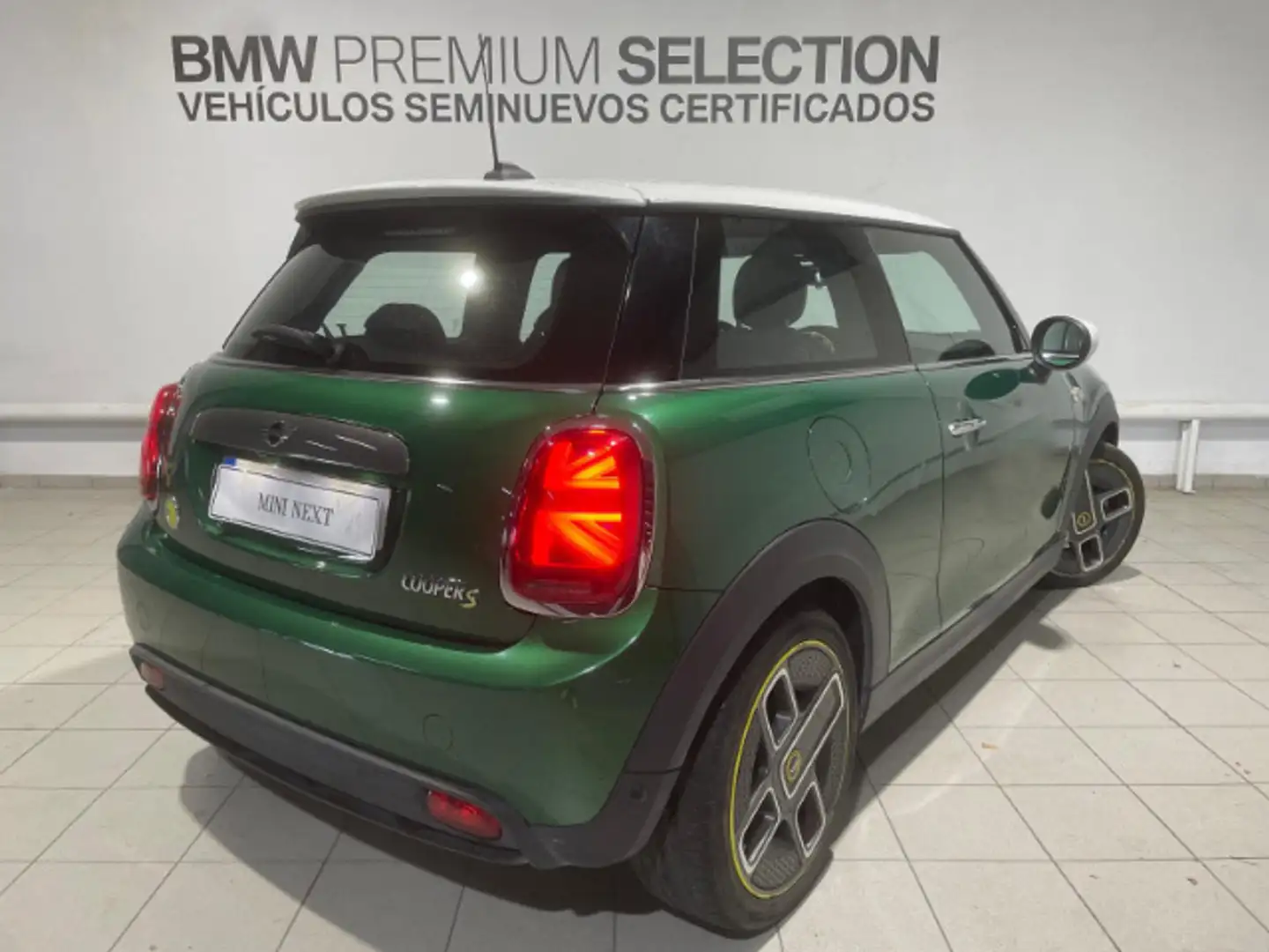 MINI Cooper SE Groen - 2