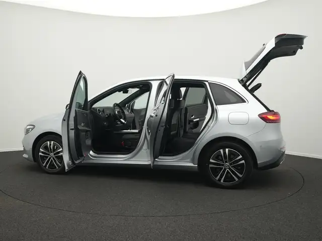 Mercedes-Benz B-Class view 16