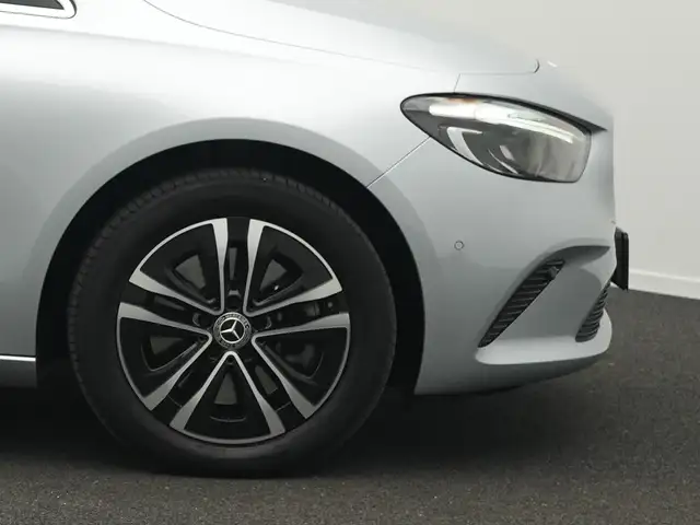 Mercedes-Benz B-Class view 8