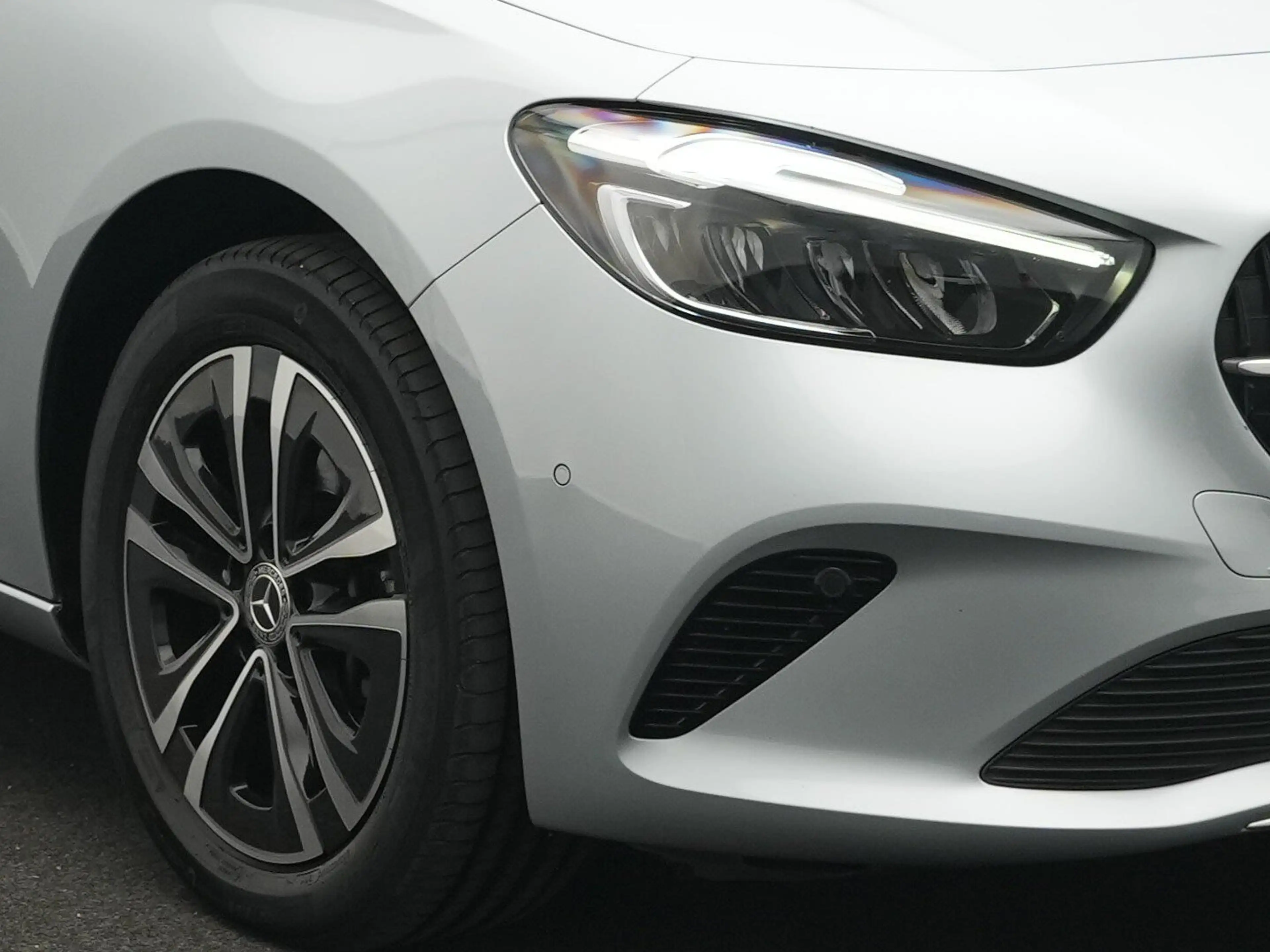 Mercedes-Benz B 250 B 250 e Progressive LED+Kamera+EasyPack+MBUX Navi — photo 9