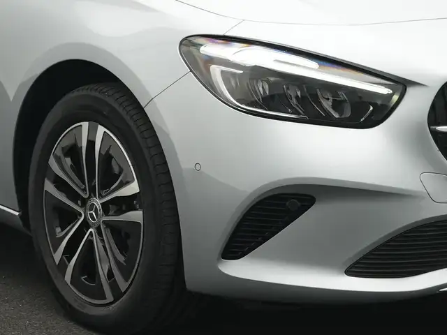 Mercedes-Benz B-Class view 9