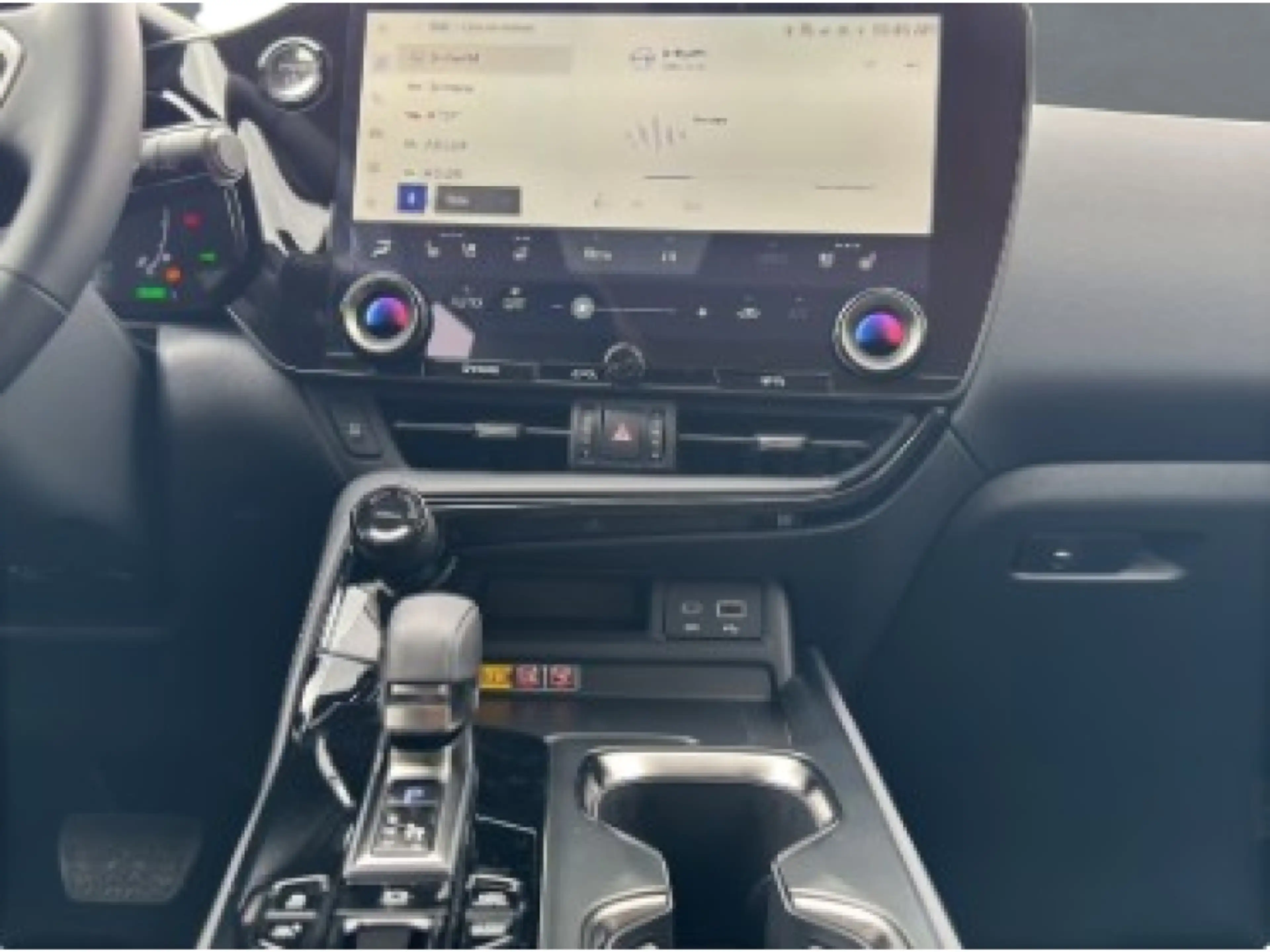 Lexus NX 450h+ NX450+ 2,5l Plug-in Executiv — photo 14