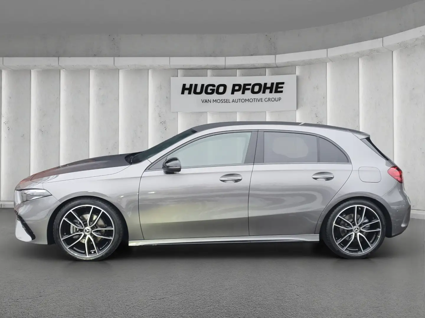Mercedes-Benz A 200 AMG Line 1.4 MHEV Aut. | LED | ACC | RFK | SHZ | N Grau - 2