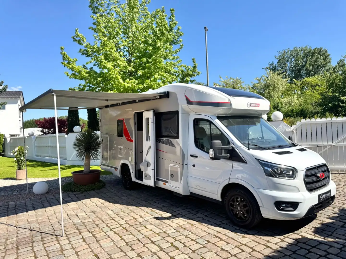 Challenger 240 Open Edition/6,99m/2xKlima/SAT/TV/Solar/Luft Weiß - 1