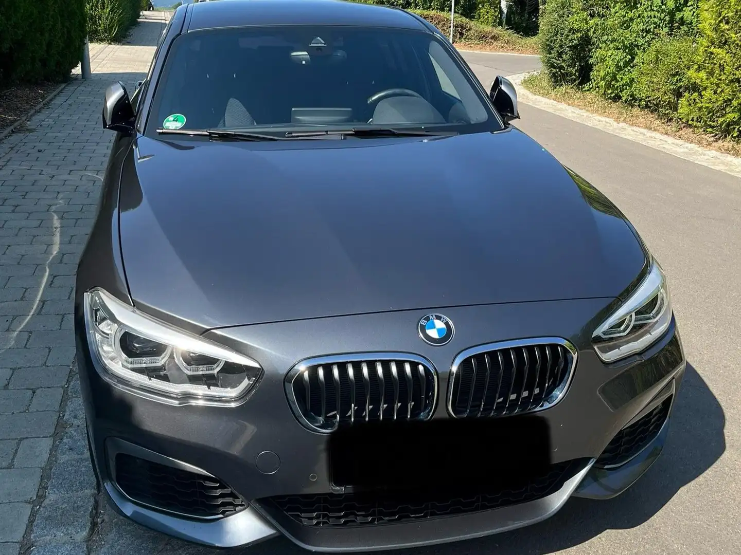 BMW 140 M140i xDrive Sport-Aut. Grau - 1