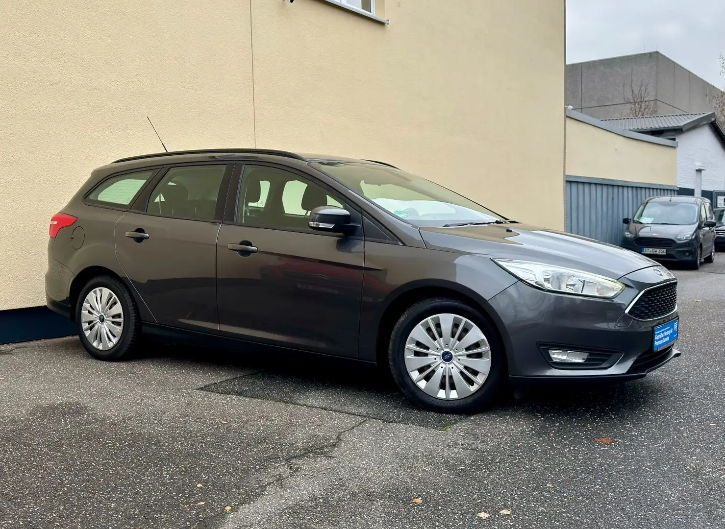 Ford Focus Turnier Business BeheizLenkrad PDC NAVI TÜ Gris - 1