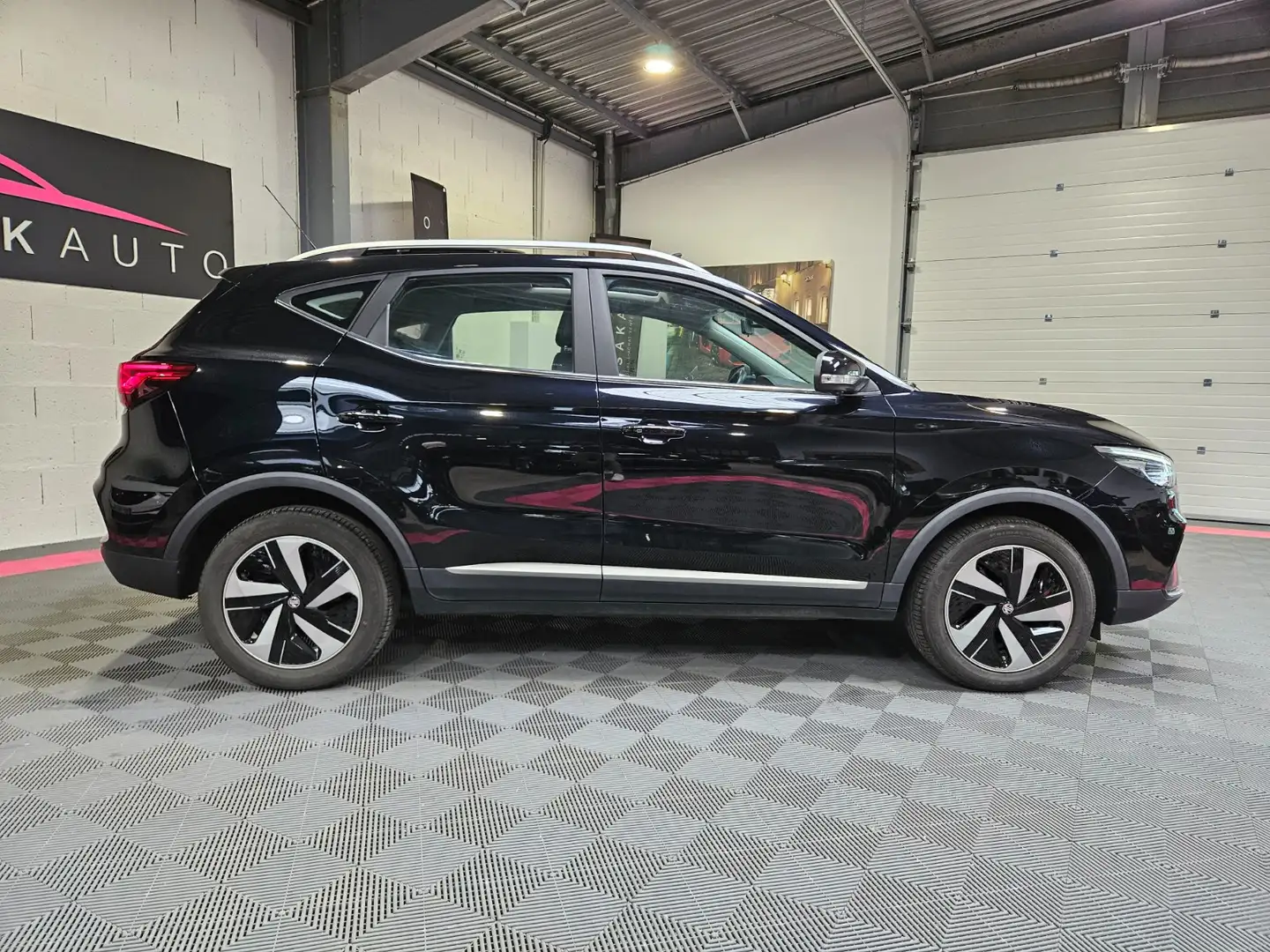 MG ZS Luxury Noir - 2