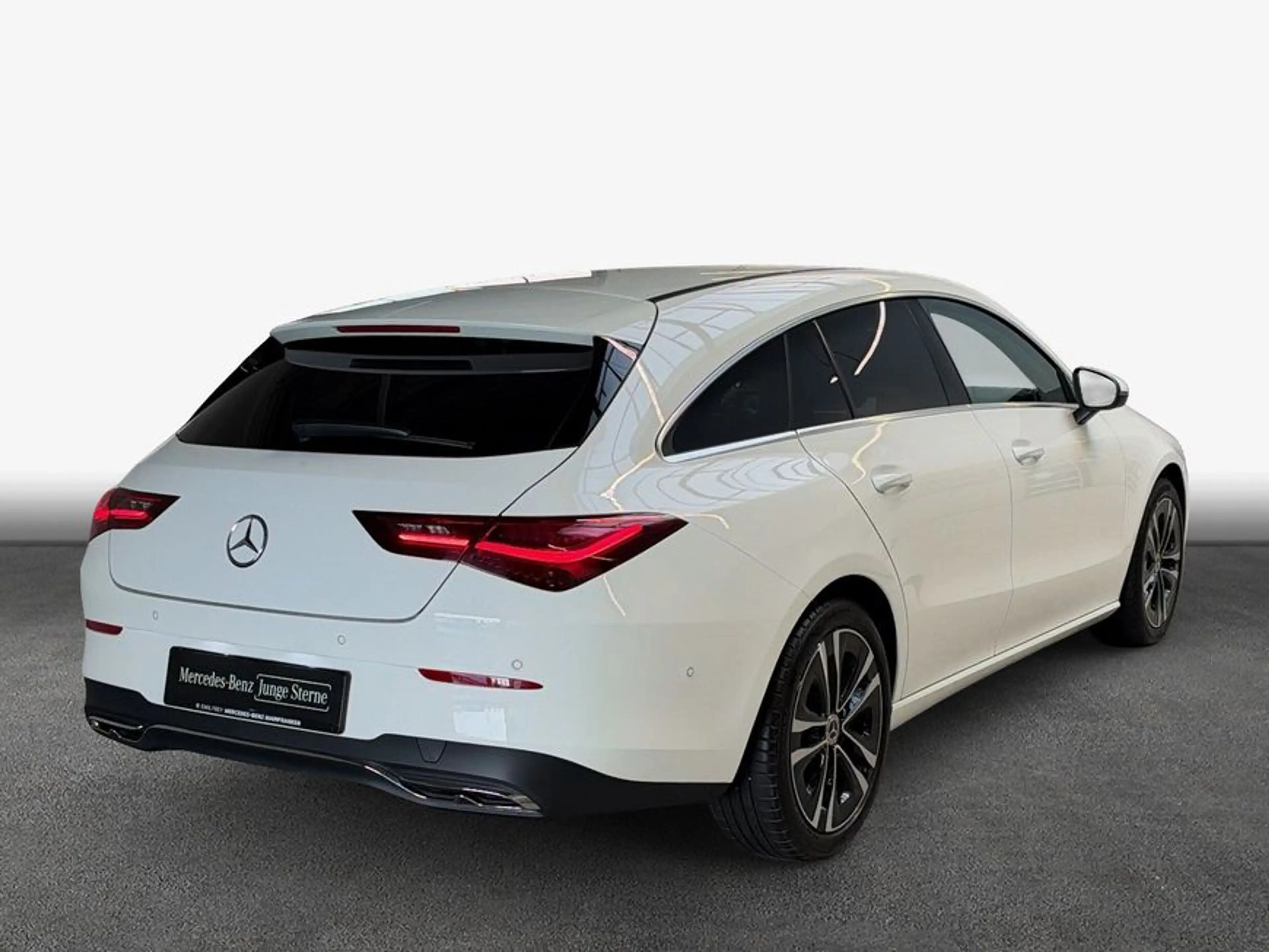 Mercedes-Benz CLA 180 CLA — photo 2