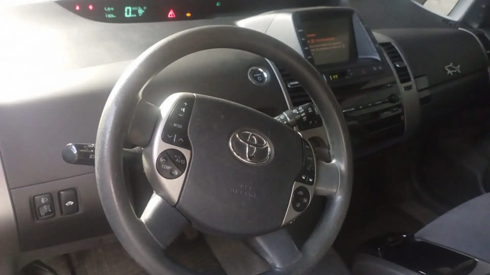 Toyota Prius 110h Linéa Sol Pack - 2