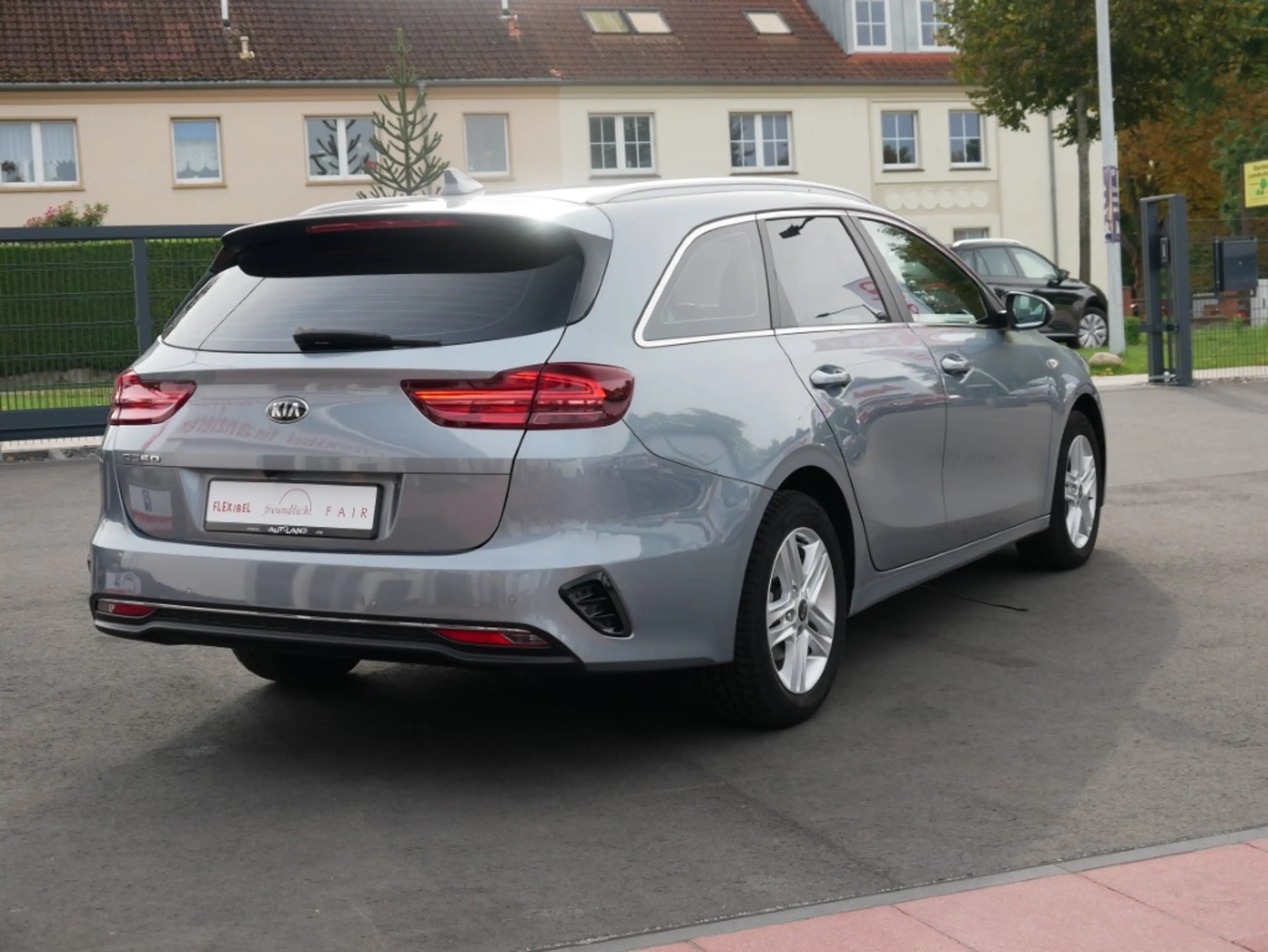 Kia Ceed SW / cee'd SW Ceed SW 1.6 M-Hybrid Vision Navi Sitzheizung DAB — photo 4