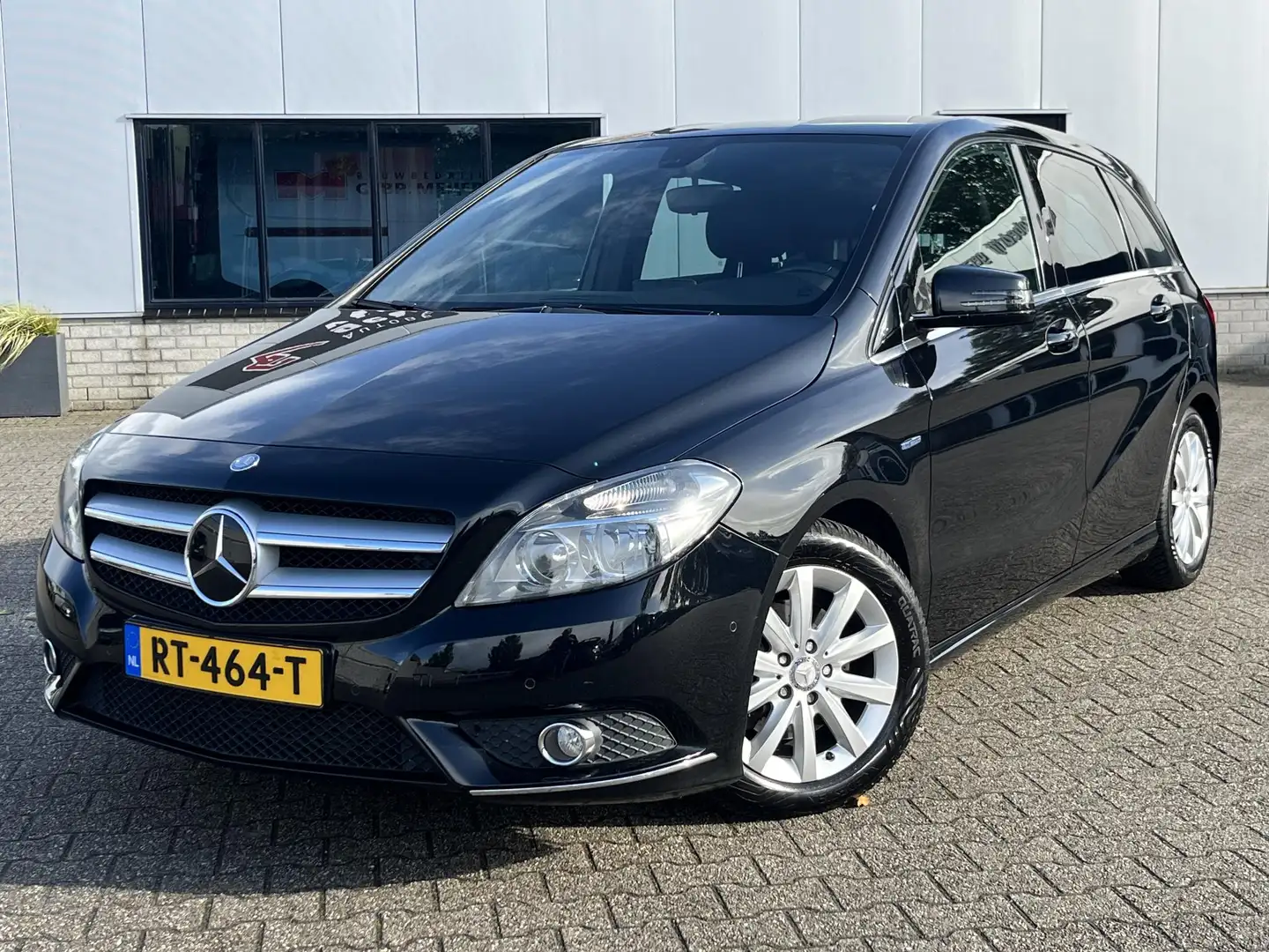 Mercedes-Benz B 180 Ambition TREKHAAK NAV CRUISE PDC Noir - 2