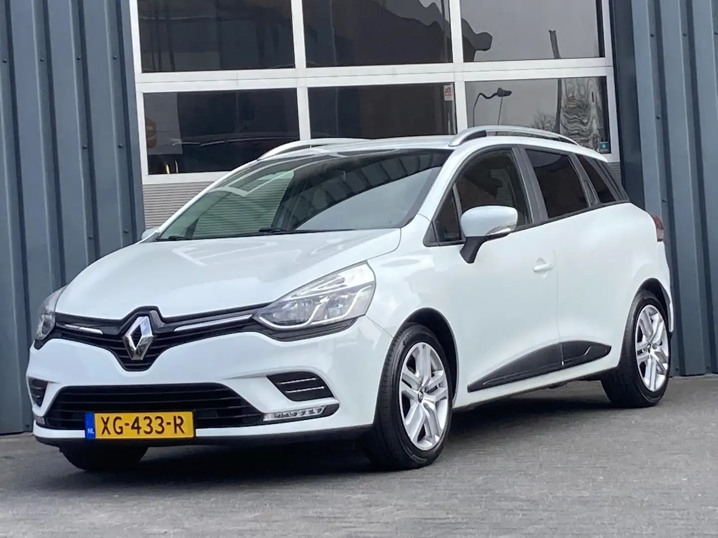 Renault Clio Estate 0.9 TCe Zen Airco Navigatie Cruise controle Wit - 1