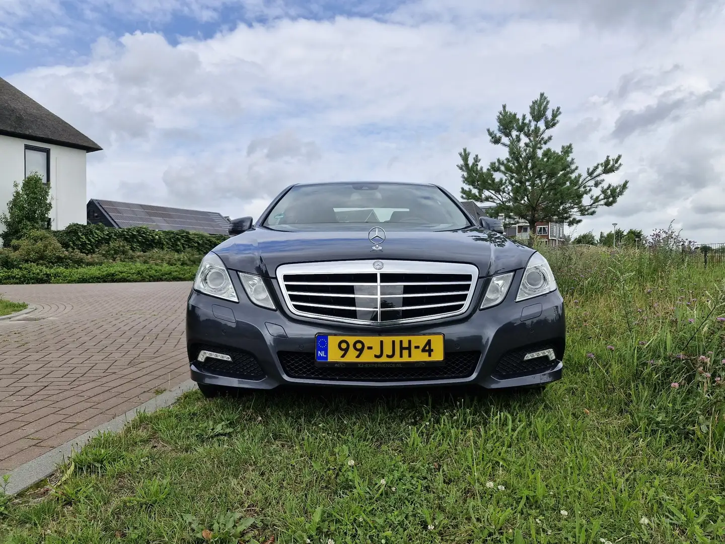 Mercedes-Benz E 350 Avantgarde Grijs - 1