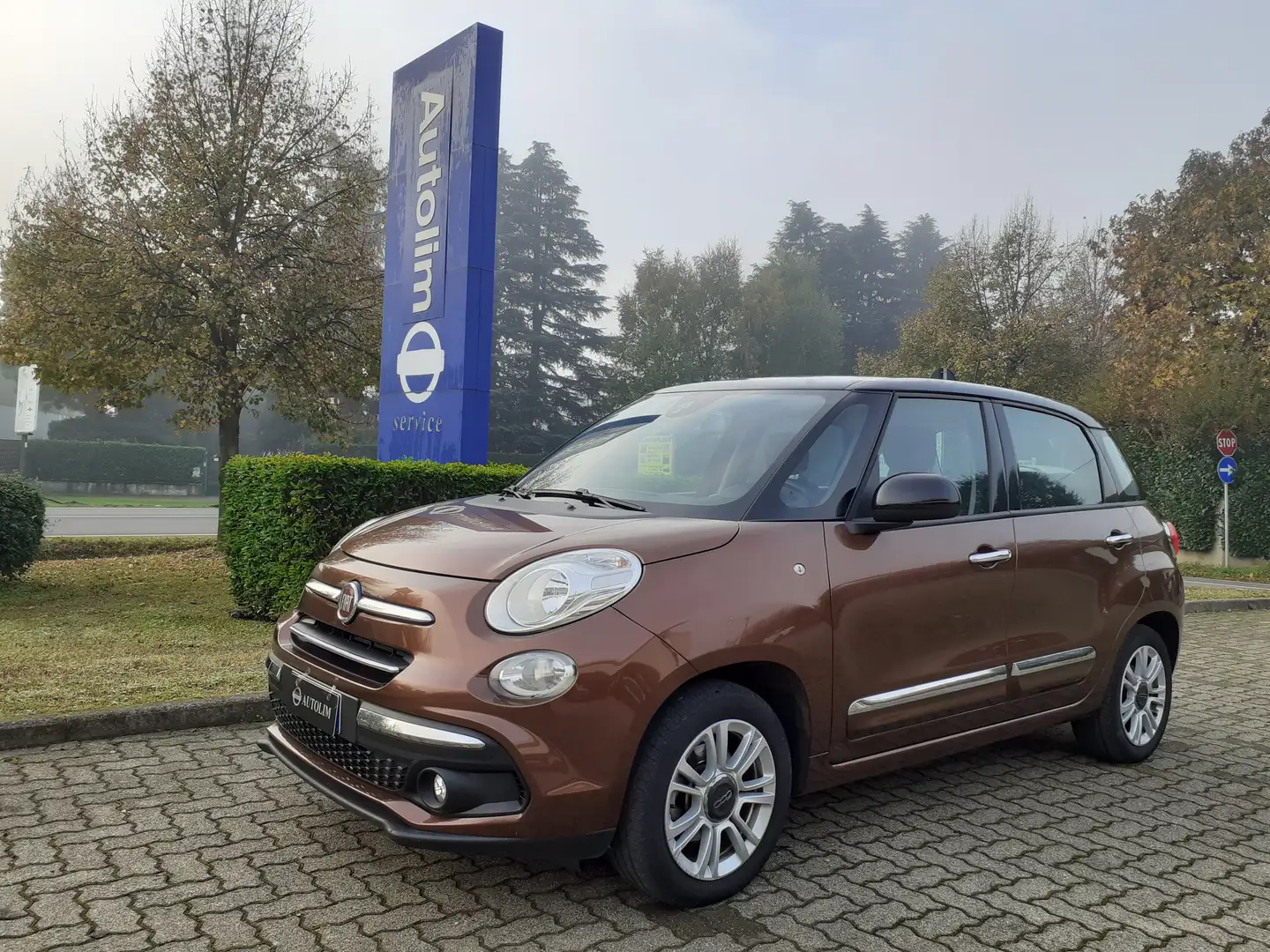 Fiat 500L 1.4 Lounge 95cv GPL Marrón - 1